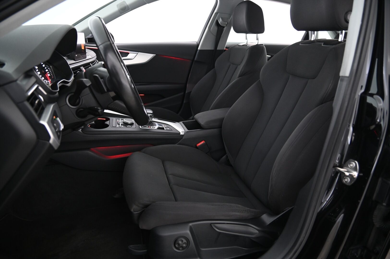 Audi A4 2016 Sedan Land of quattro Sport Edition 2,0 TDI 140 kW quattro S tronic *B&O / Vakkari / Tutkat / Lohko* - *Suomi-auto / Juuri tullut / Siisti*