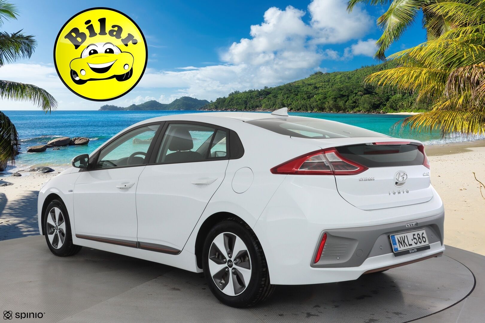 Hyundai IONIQ electric 2019 Comfort - | ACC | ILP | Infinity | P.kamera | Lane Keeping Assist | Lämm. ratti | Apple & Android | Keyless | 2x renkaat vanteineen | Suomiauto | 