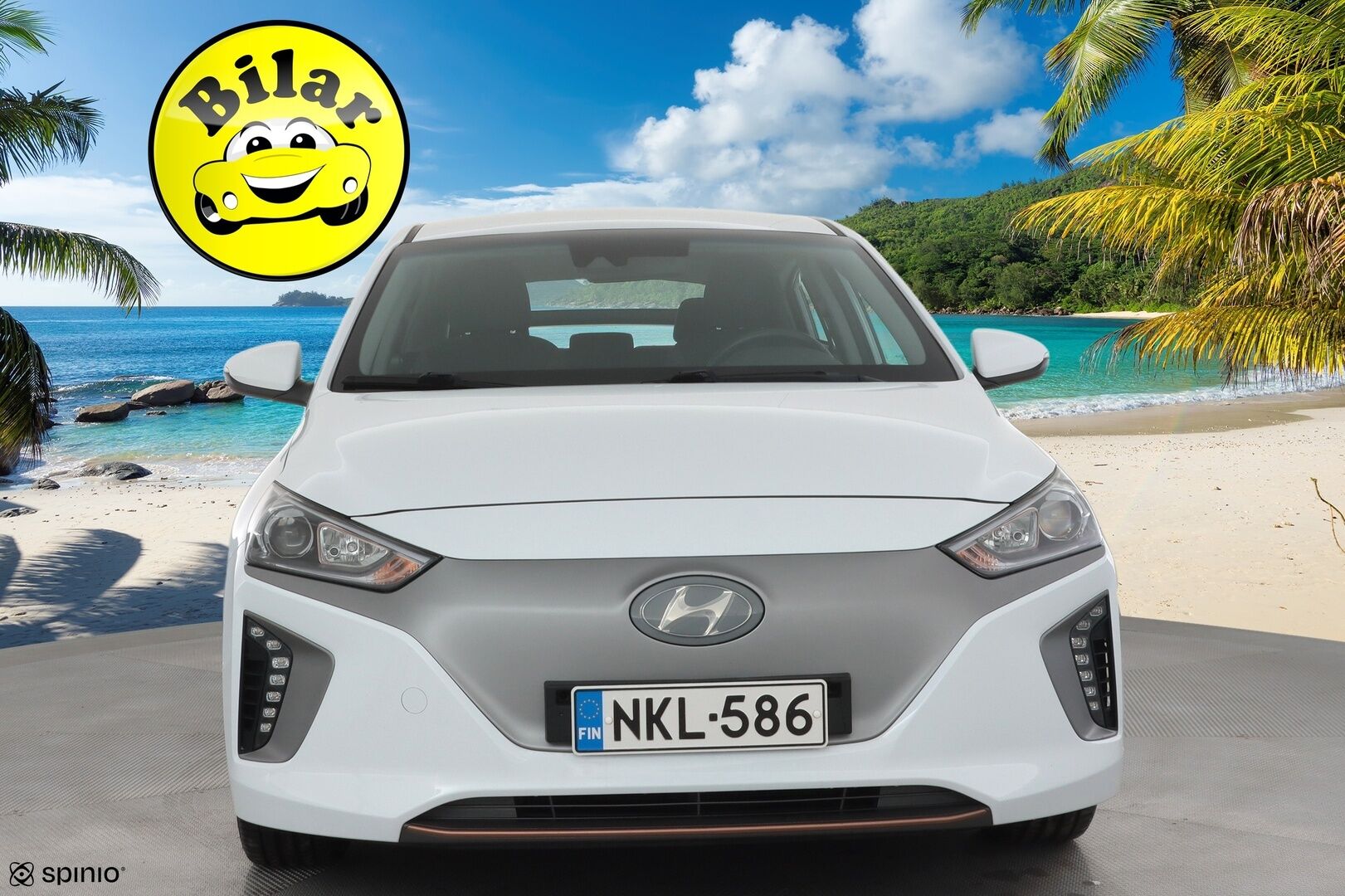 Hyundai IONIQ electric 2019 Comfort - | ACC | ILP | Infinity | P.kamera | Lane Keeping Assist | Lämm. ratti | Apple & Android | Keyless | 2x renkaat vanteineen | Suomiauto | 