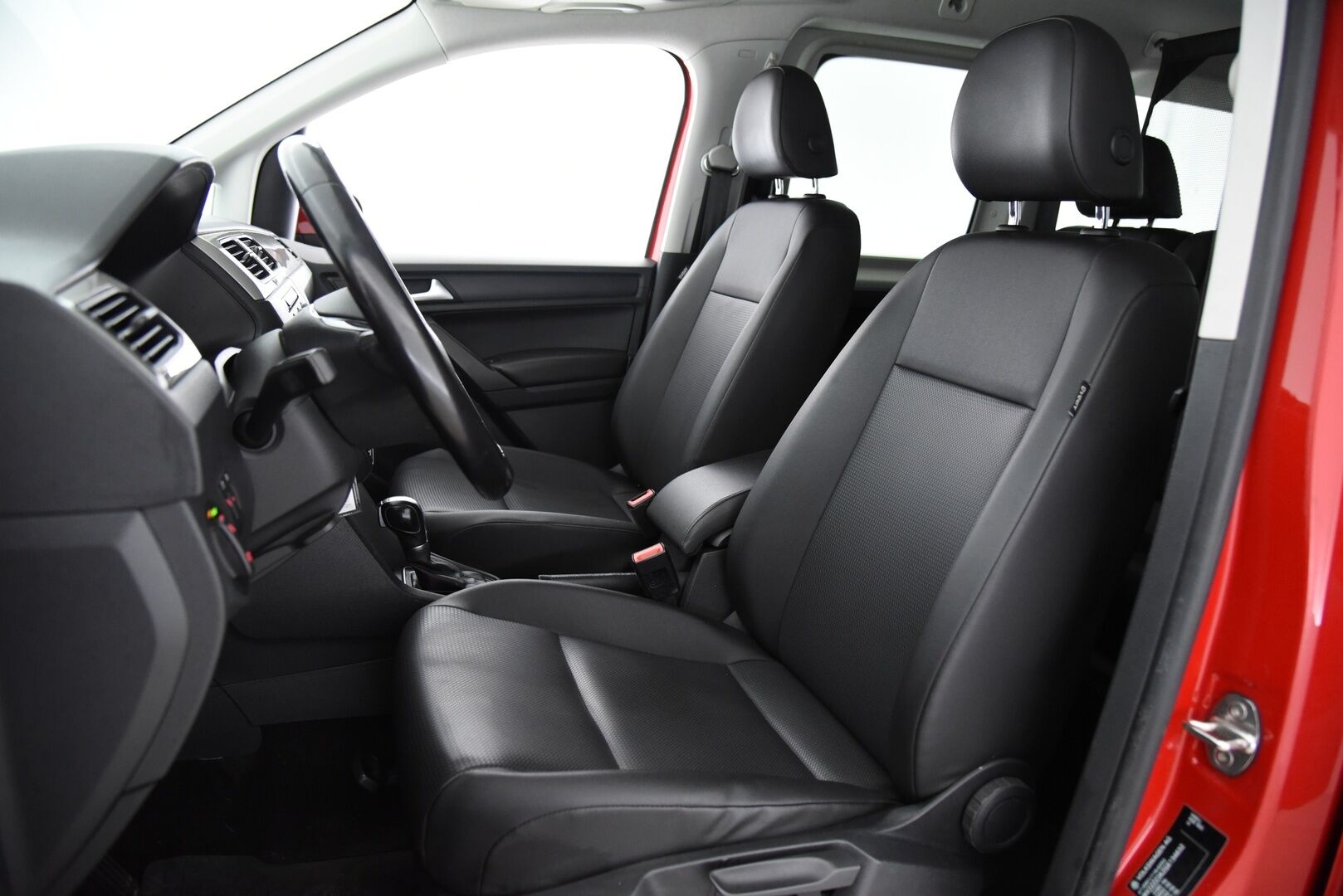 Volkswagen Caddy Maxi 2016 Trendline 1,4 TSI 92kW DSG bens. / Adapt. vakkari / Webasto / P. Kamera / Suomi-Auto - P. Tutkat / Lämmitettävä tuulilasi