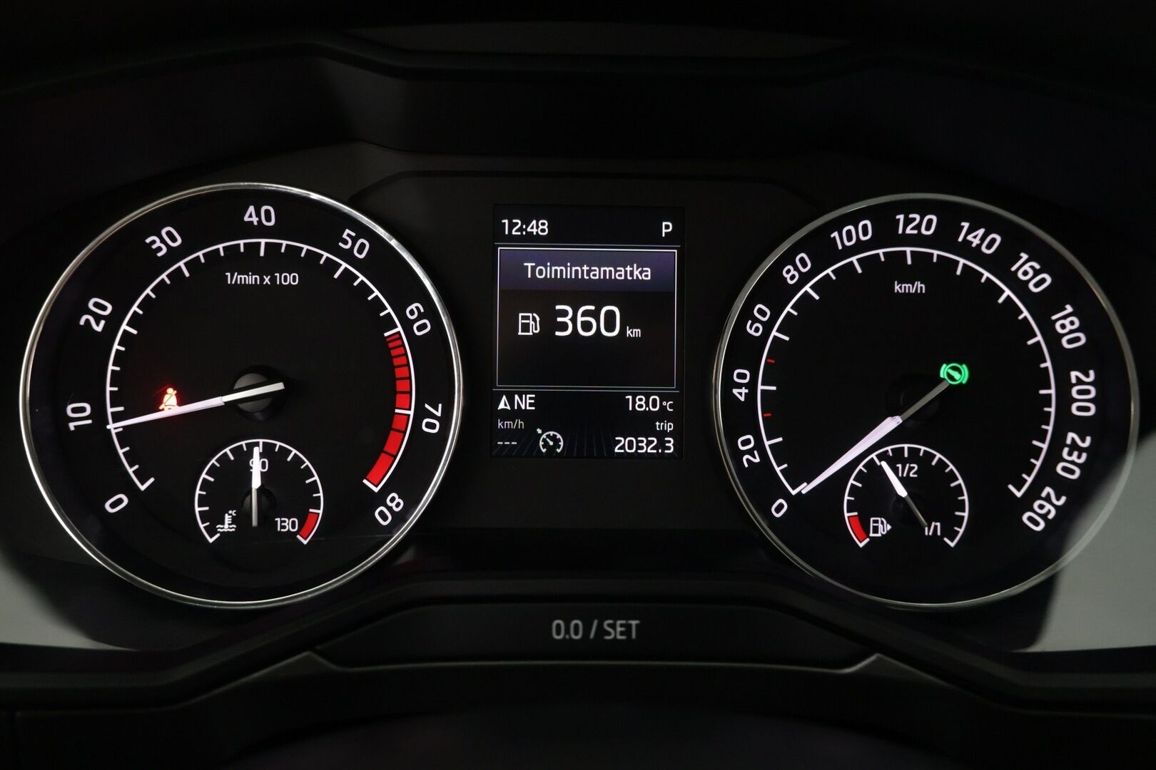 Skoda Superb 2016 Combi 1,8 TSI Style DSG Autom. - Suomi-auto | Webasto | Adapt.Vakkari | Canton | Muistinpenkki | Vetokoukku | Peruutuskamera | Nahka-Alcantara | Huippuvarusteet!