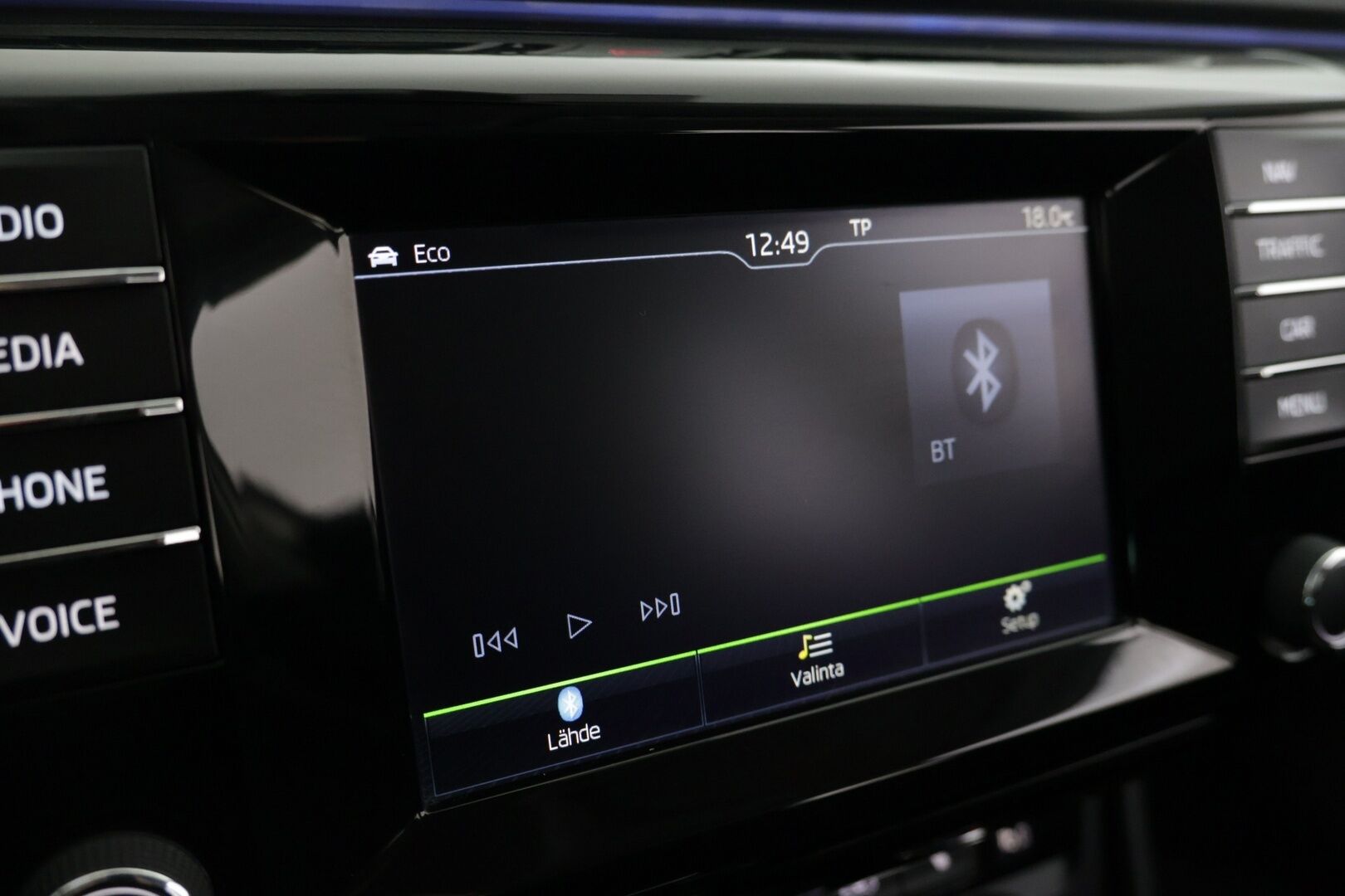 Skoda Superb 2016 Combi 1,8 TSI Style DSG Autom. - Suomi-auto | Webasto | Adapt.Vakkari | Canton | Muistinpenkki | Vetokoukku | Peruutuskamera | Nahka-Alcantara | Huippuvarusteet!