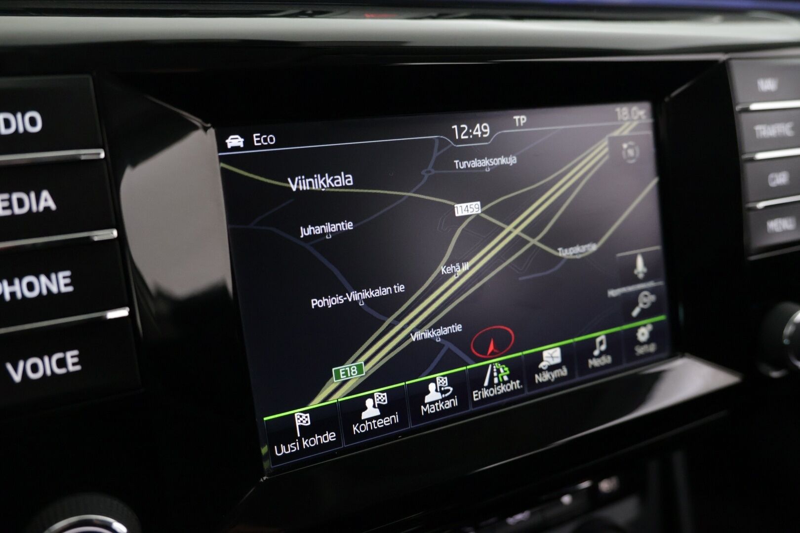 Skoda Superb 2016 Combi 1,8 TSI Style DSG Autom. - Suomi-auto | Webasto | Adapt.Vakkari | Canton | Muistinpenkki | Vetokoukku | Peruutuskamera | Nahka-Alcantara | Huippuvarusteet!