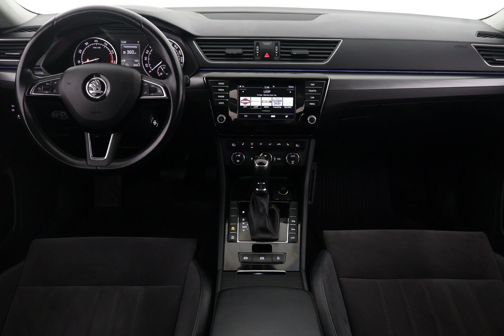 Skoda Superb 2016 Combi 1,8 TSI Style DSG Autom. - Suomi-auto | Webasto | Adapt.Vakkari | Canton | Muistinpenkki | Vetokoukku | Peruutuskamera | Nahka-Alcantara | Huippuvarusteet!