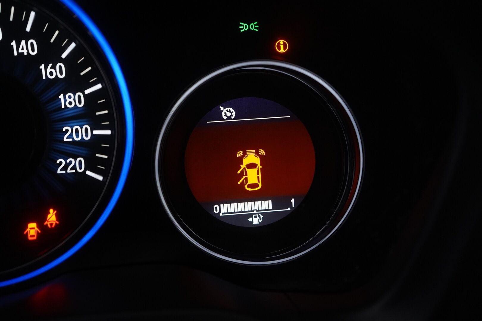 Honda HR-V 2016 1,5 Executive CVT *Vakkari / Koukku / Kamera / Kattoikkuna / Lohko / Keyless / Helmiäisvalkoinen* - Suomi-auto / Merkkihuollettu / 2. omisteinen / Juuri huollettu / Kahdet vanteet