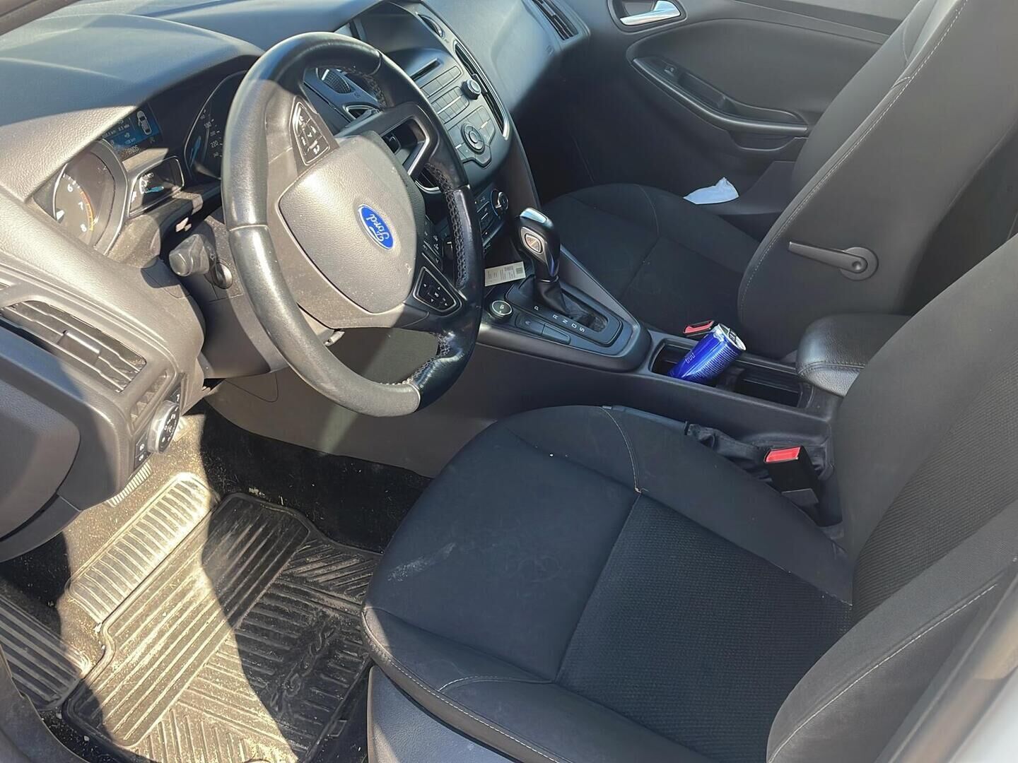 Ford Focus 2016 1,0 EcoBoost 125 hv Start/Stop A6 Trend Wagon - | Yritys Outlet Myydään vain yrityksille! | 2x renkaat | Vakkari | Koukku | ilmastointi | 