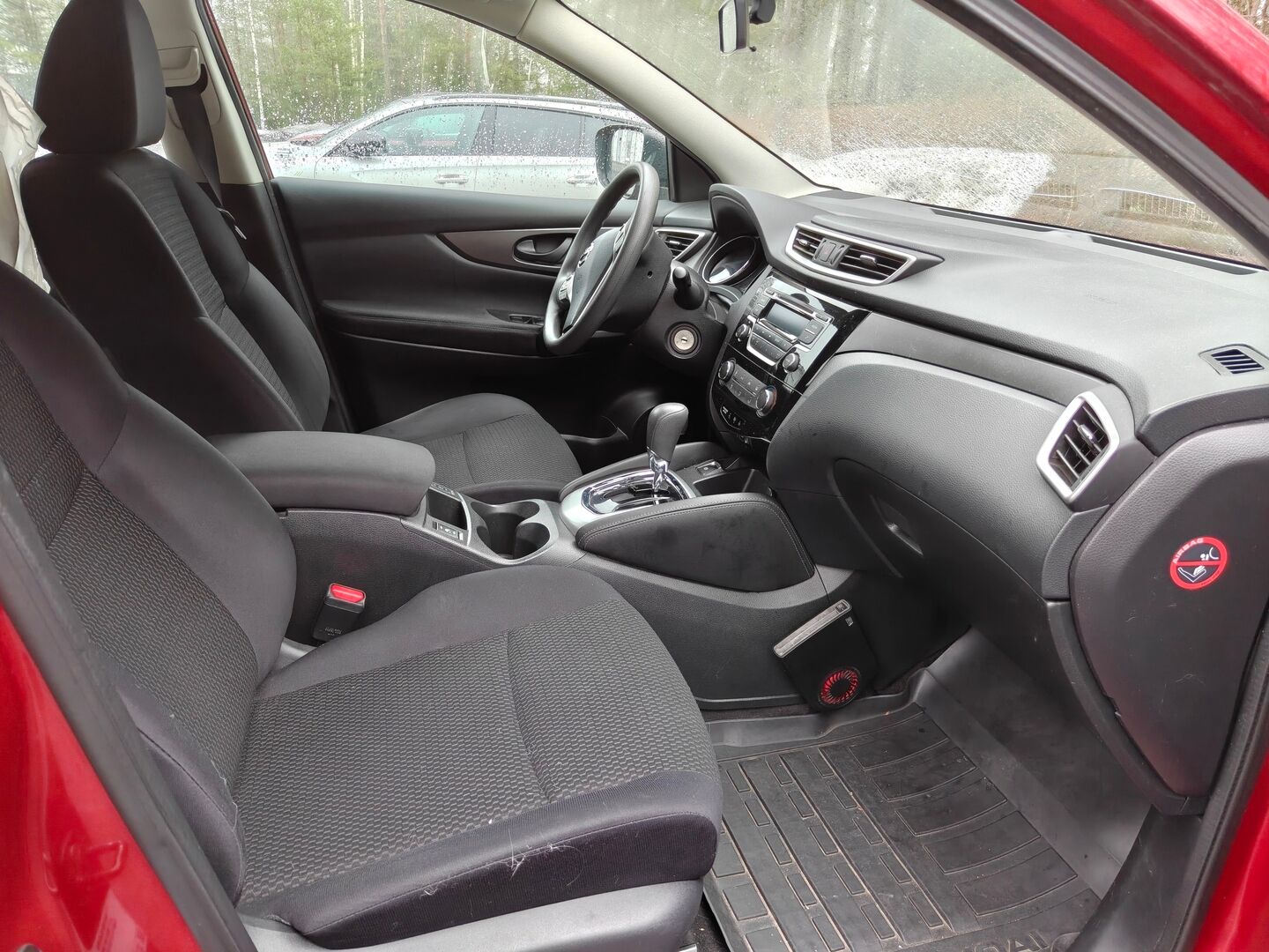 Nissan Qashqai 2016 DIG-T 115 Visia 2WD Xtronic E6 * MYYDÄÄN HUUTOKAUPAT.COM! * - MYYDÄÄN HUUTOKAUPAT.COM!