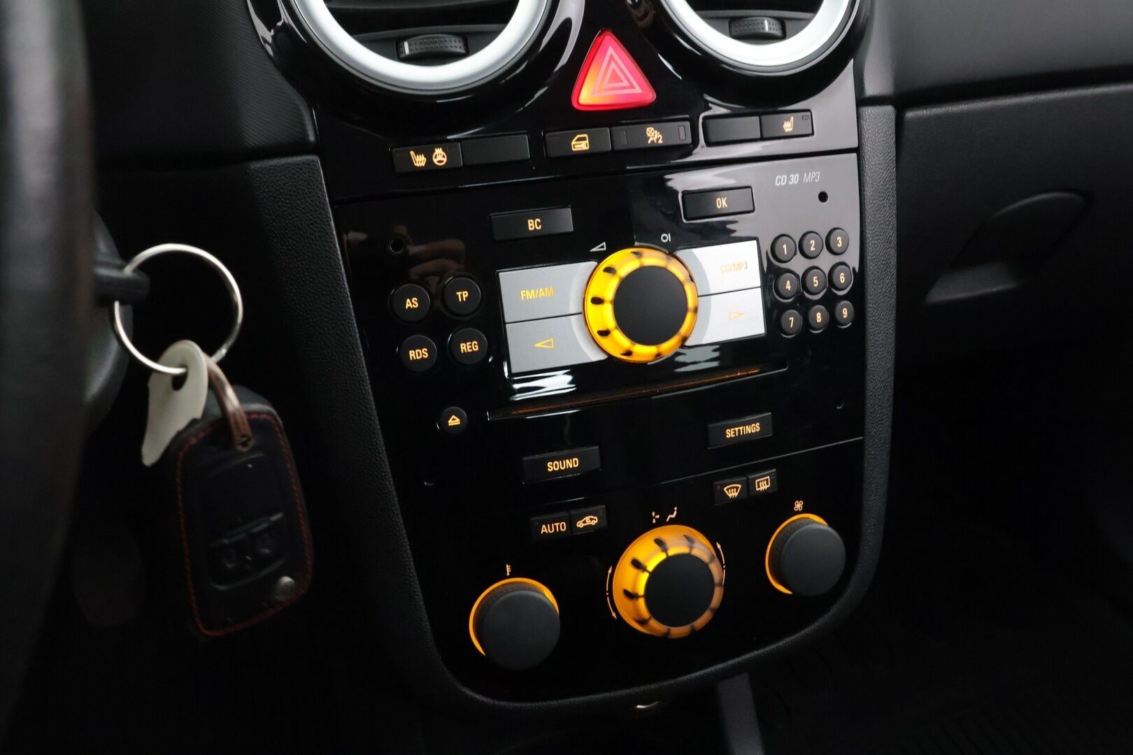 Opel Corsa 2008 1.3 - *Myydään huutokaupat.com!*