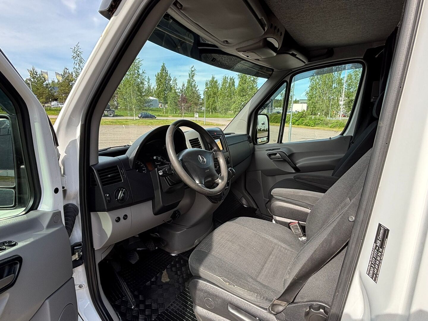 Mercedes-Benz Sprinter 2015 SPRINTER Matkailuauto (SA) 5ov 2143cm3 - 2+3 Jatko-ohjaamo | Vakkari | Webasto | Jääkaappi | Ei ad-blue | P*kamera | Kromiputki sarja