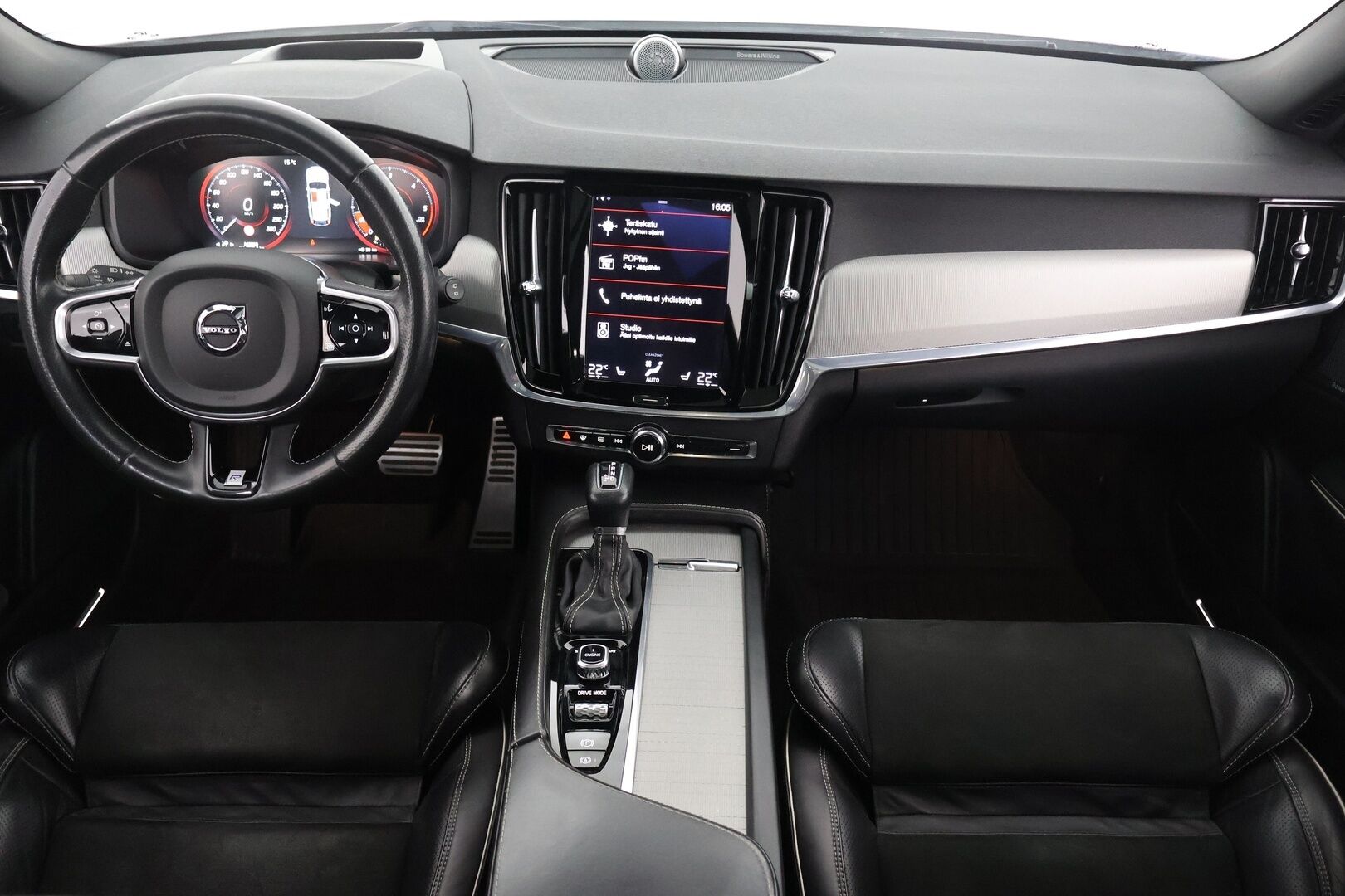 Volvo V90 2017 D5 AWD Business R-Design aut - Bowers&Wilkins | HUD | Vetokoukku | ACC | Kattoluukku | Webasto | Ei adblueta |  Kattavasti varusteltu | Hieno yksilö 