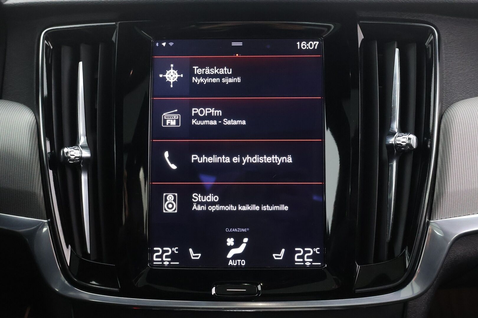 Volvo V90 2017 D5 AWD Business R-Design aut - Bowers&Wilkins | HUD | Vetokoukku | ACC | Kattoluukku | Webasto | Ei adblueta |  Kattavasti varusteltu | Hieno yksilö 