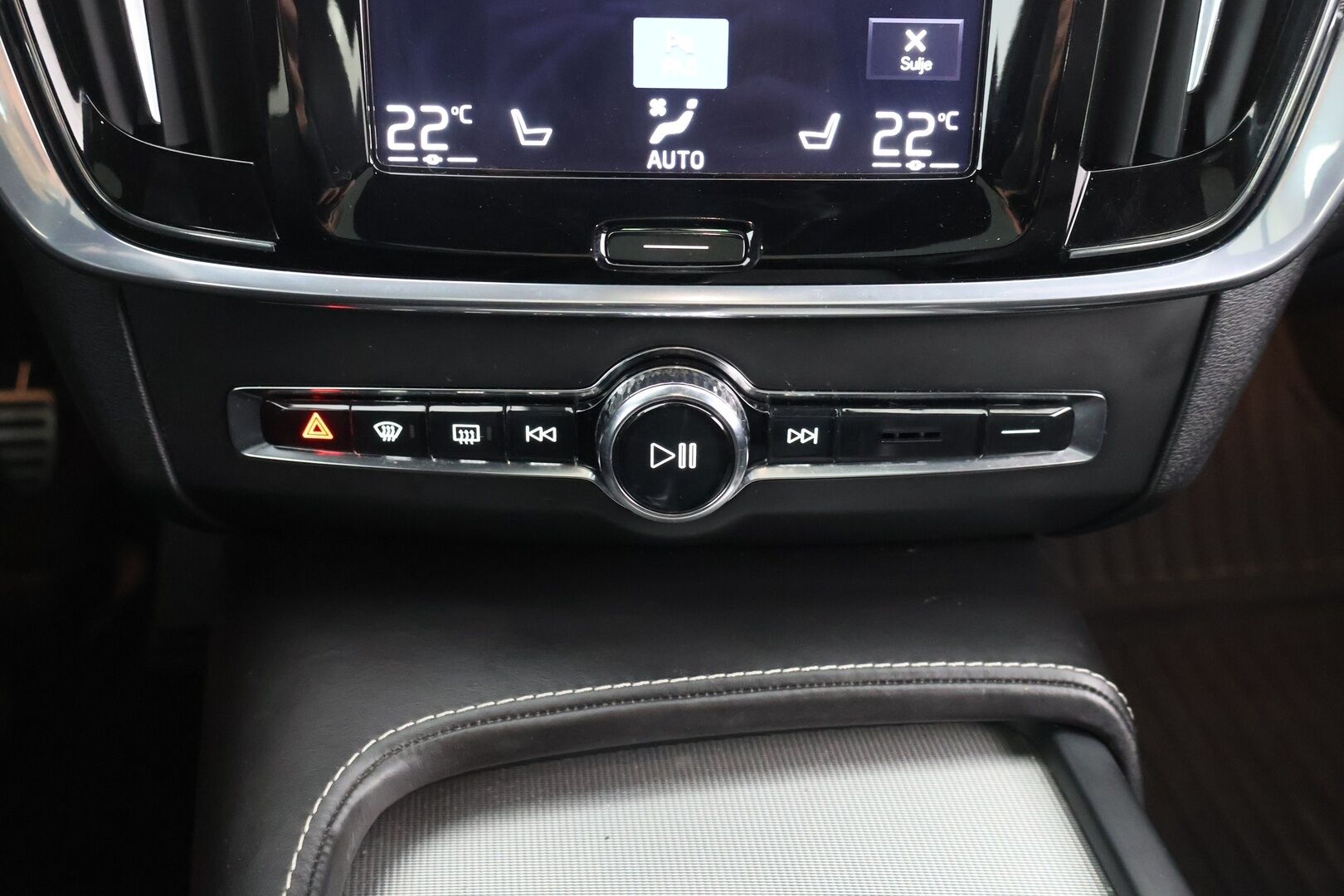 Volvo V90 2017 D5 AWD Business R-Design aut - Bowers&Wilkins | HUD | Vetokoukku | ACC | Kattoluukku | Webasto | Ei adblueta |  Kattavasti varusteltu | Hieno yksilö 
