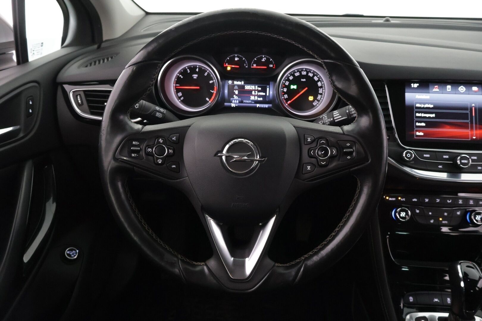 Opel Astra 2017 Sports Tourer Innovation 1,4 Turbo Start/Stop 110kW AT6 - Ratinlämmitin / Peruutuskamera / 