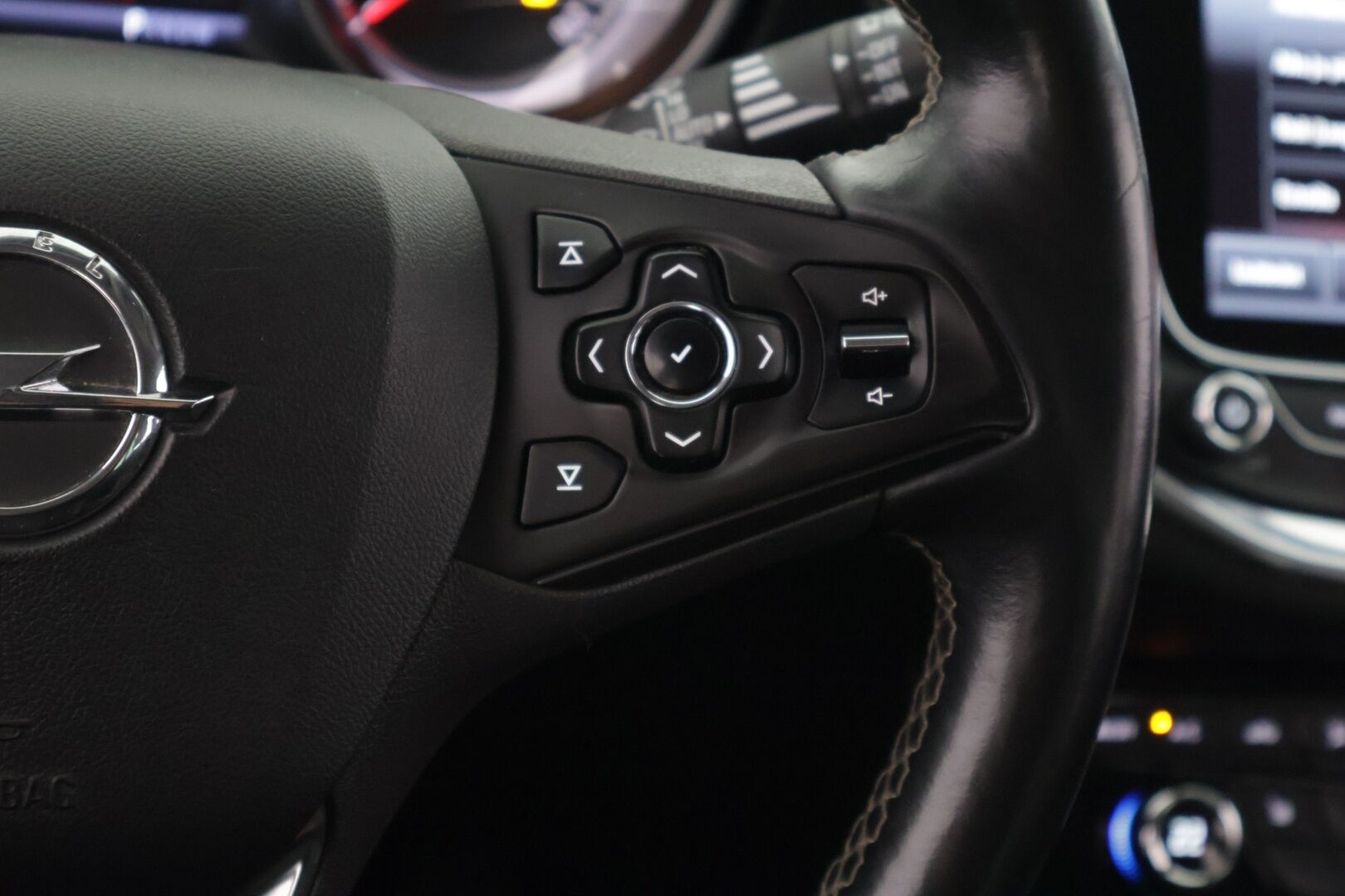 Opel Astra 2017 Sports Tourer Innovation 1,4 Turbo Start/Stop 110kW AT6 - Ratinlämmitin / Peruutuskamera / - Osta nyt, maksa vasta ensi vuonna