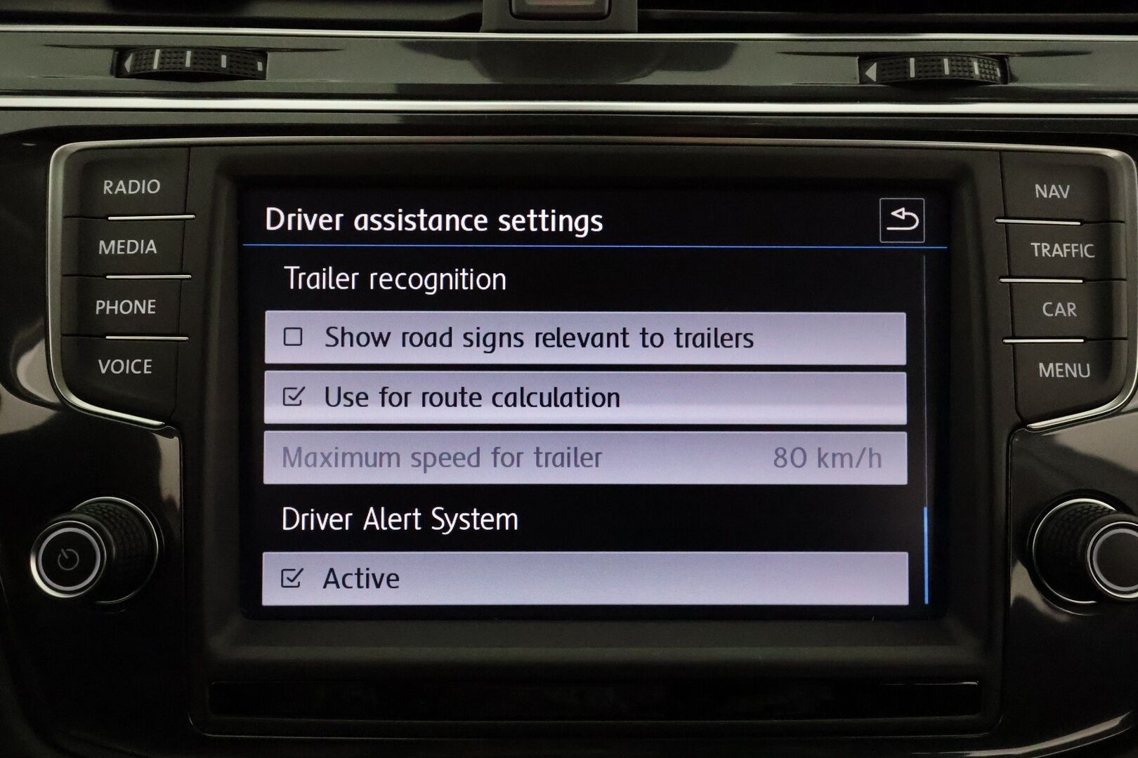 Volkswagen Tiguan 2017 Highline 2,0 TSI 132 kW  4MOTION DSG **ACC / Webasto / P.tutkat / Koukku / LED / Navi / KeylessGo** - Suomi-auto / Kahdet renkaat aluvanteilla 