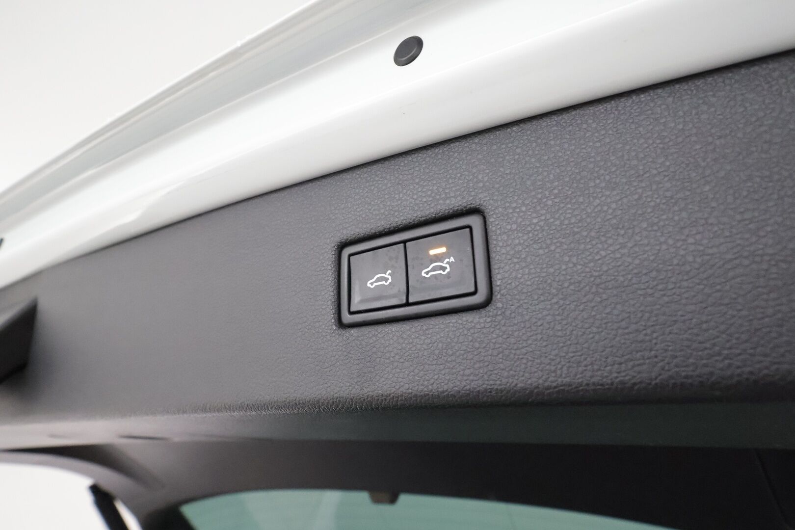 Volkswagen Tiguan 2017 Highline 2,0 TSI 132 kW  4MOTION DSG **ACC / Webasto / P.tutkat / Koukku / LED / Navi / KeylessGo** - Suomi-auto / Kahdet renkaat aluvanteilla 