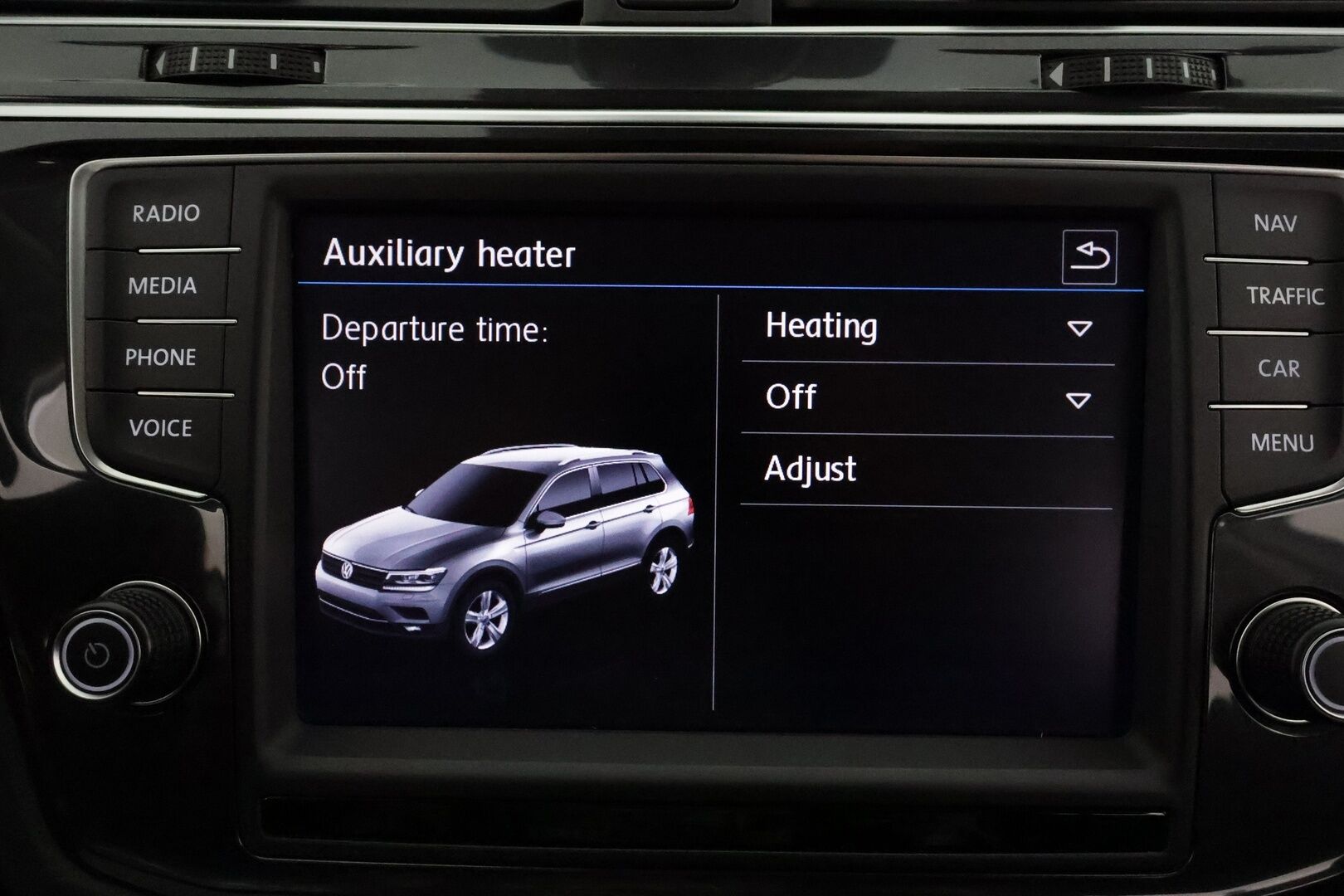 Volkswagen Tiguan 2017 Highline 2,0 TSI 132 kW  4MOTION DSG **ACC / Webasto / P.tutkat / Koukku / LED / Navi / KeylessGo** - Suomi-auto / Kahdet renkaat aluvanteilla 