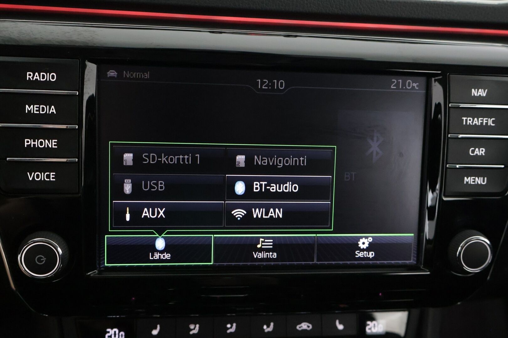 Skoda Superb 2017 Combi 2,0 TDI 150 Elegance DSG Autom / ACC / Webasto / BLIS / Canton / Muistipenkki kuljettajalla* - Särmä huoltohistoria / 2x hyvät renkaat / Siistissä kunnossa / Hyvin pidetty*