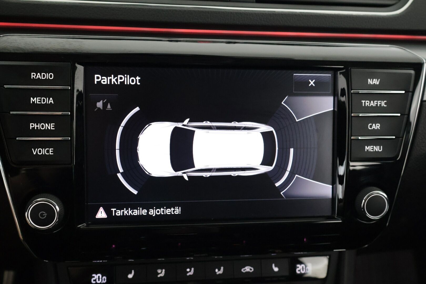 Skoda Superb 2017 Combi 2,0 TDI 150 Elegance DSG Autom / ACC / Webasto / BLIS / Canton / Muistipenkki kuljettajalla* - Särmä huoltohistoria / 2x hyvät renkaat / Siistissä kunnossa / Hyvin pidetty*