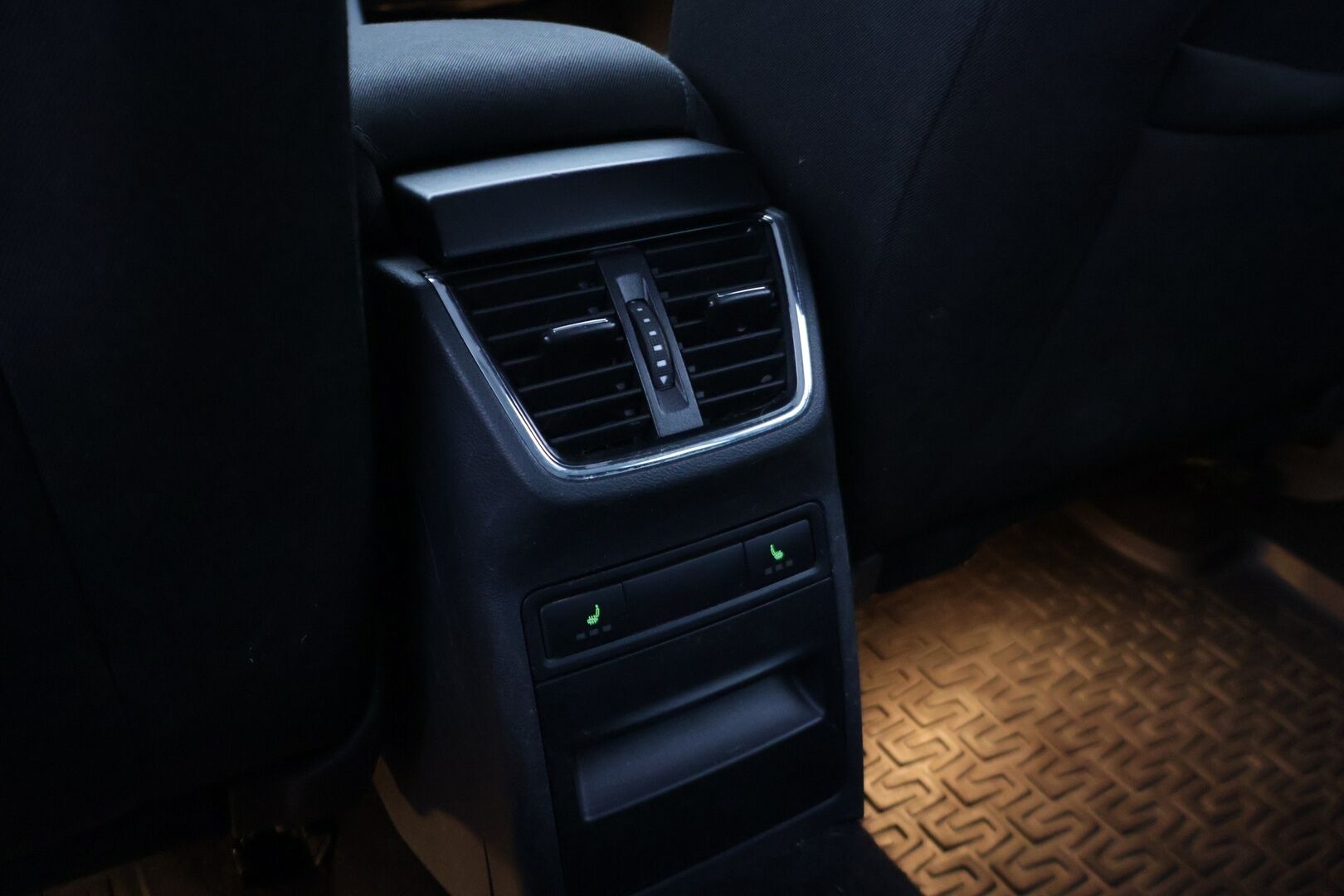 Skoda Octavia 2017 Combi 1,6 TDI Style DSG Autom. *YritysOutlet - Myydään vain yrityksille*