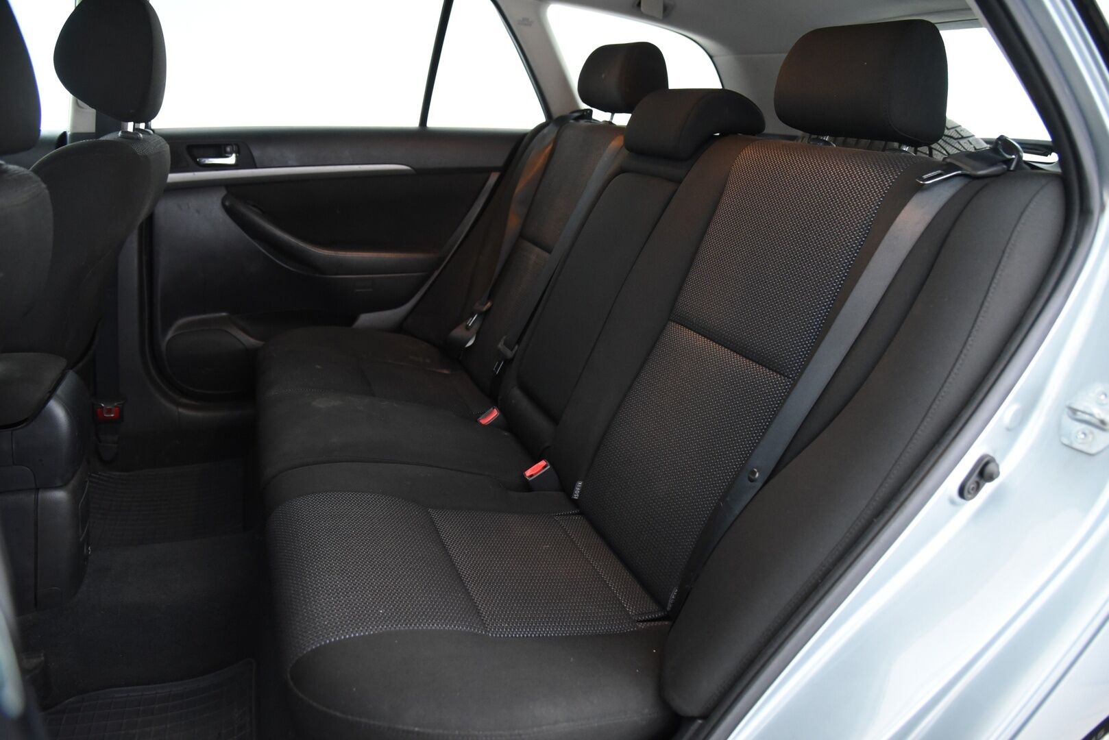 Toyota Avensis 2008 Myydään huutokaupat.com:issa!