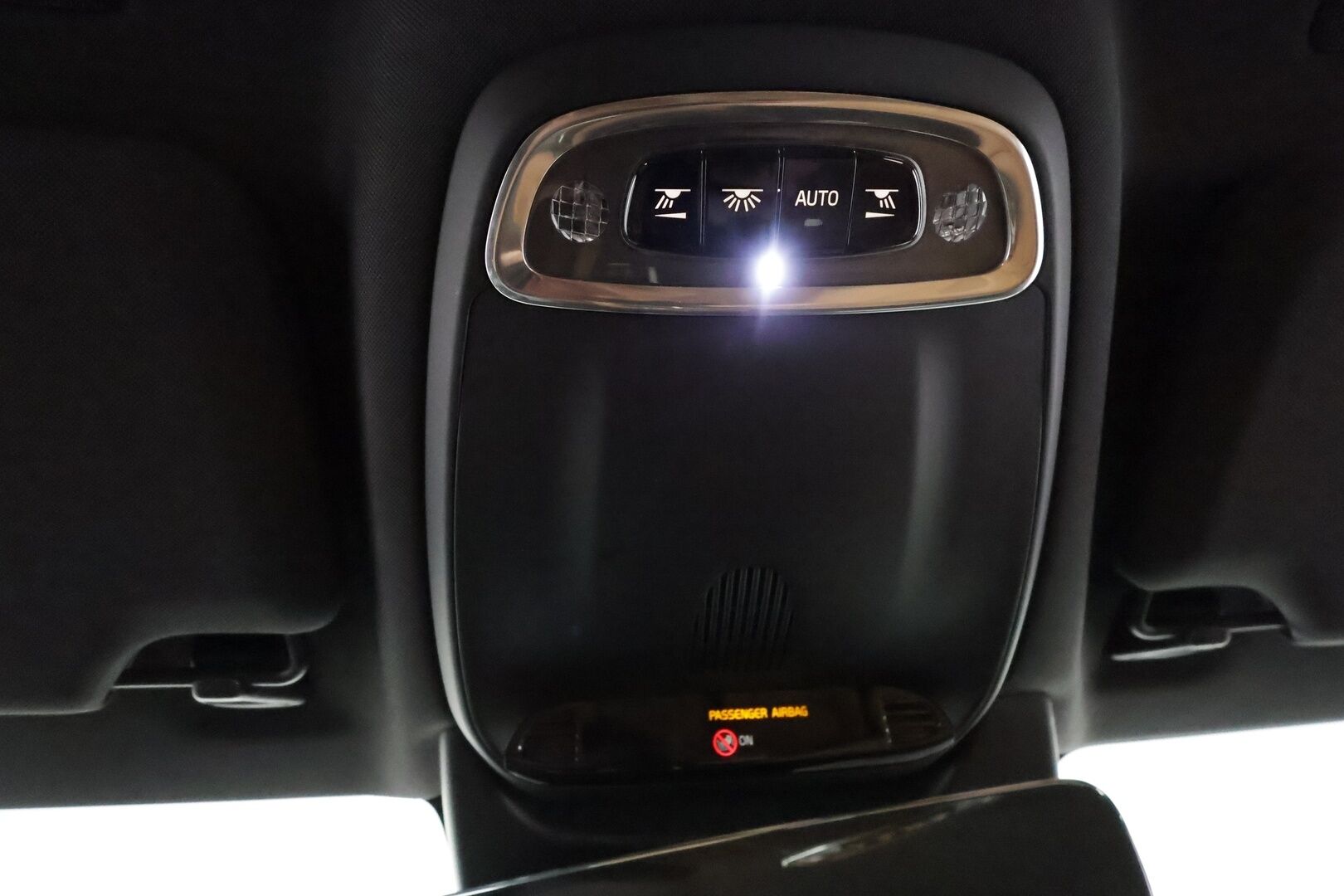 Volvo V90 2017 D4 AWD Inscription aut **Bowers&Wilkins / Webasto / Koukku / Adapt.Vakkari / Sporttipenkki Muistilla / LED-valot** - Bowers&Wilkins / P.Tutka / Kaistavahti / Vaalean-Ruskea Nahkaverhoilu / KeylessGO / 2x Renkaat / 