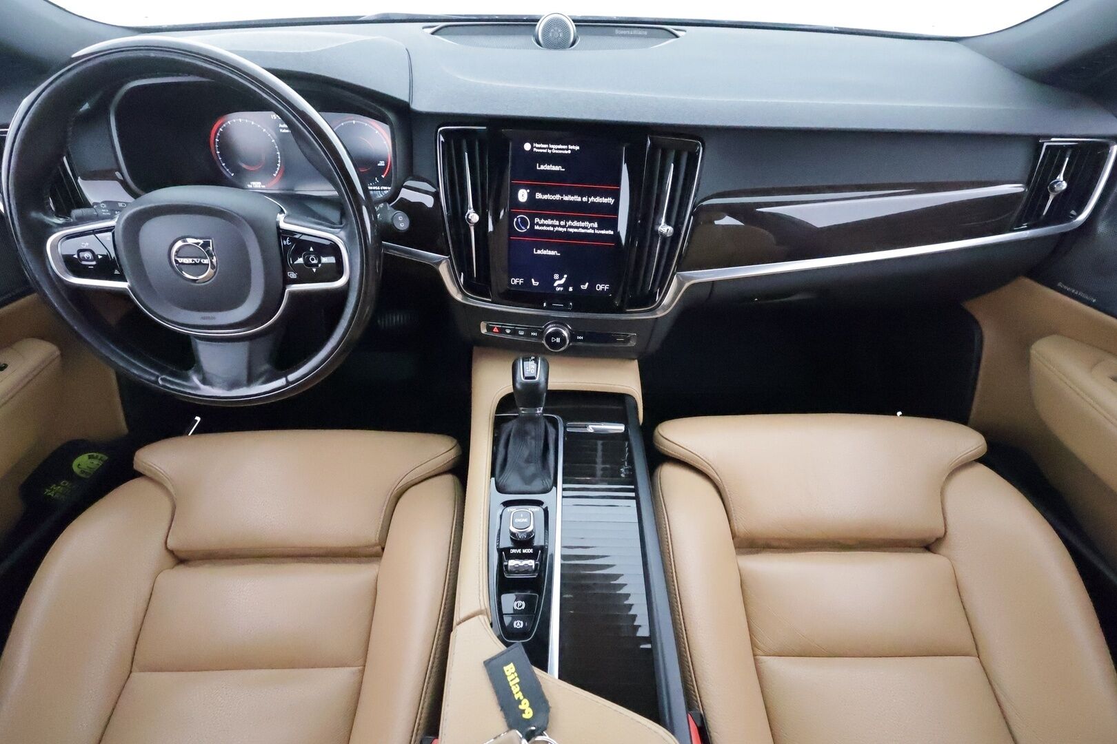Volvo V90 2017 D4 AWD Inscription aut **Bowers&Wilkins / Webasto / Koukku / Adapt.Vakkari / Sporttipenkki Muistilla / LED-valot** - Bowers&Wilkins / P.Tutka / Kaistavahti / Vaalean-Ruskea Nahkaverhoilu / KeylessGO / 2x Renkaat / 