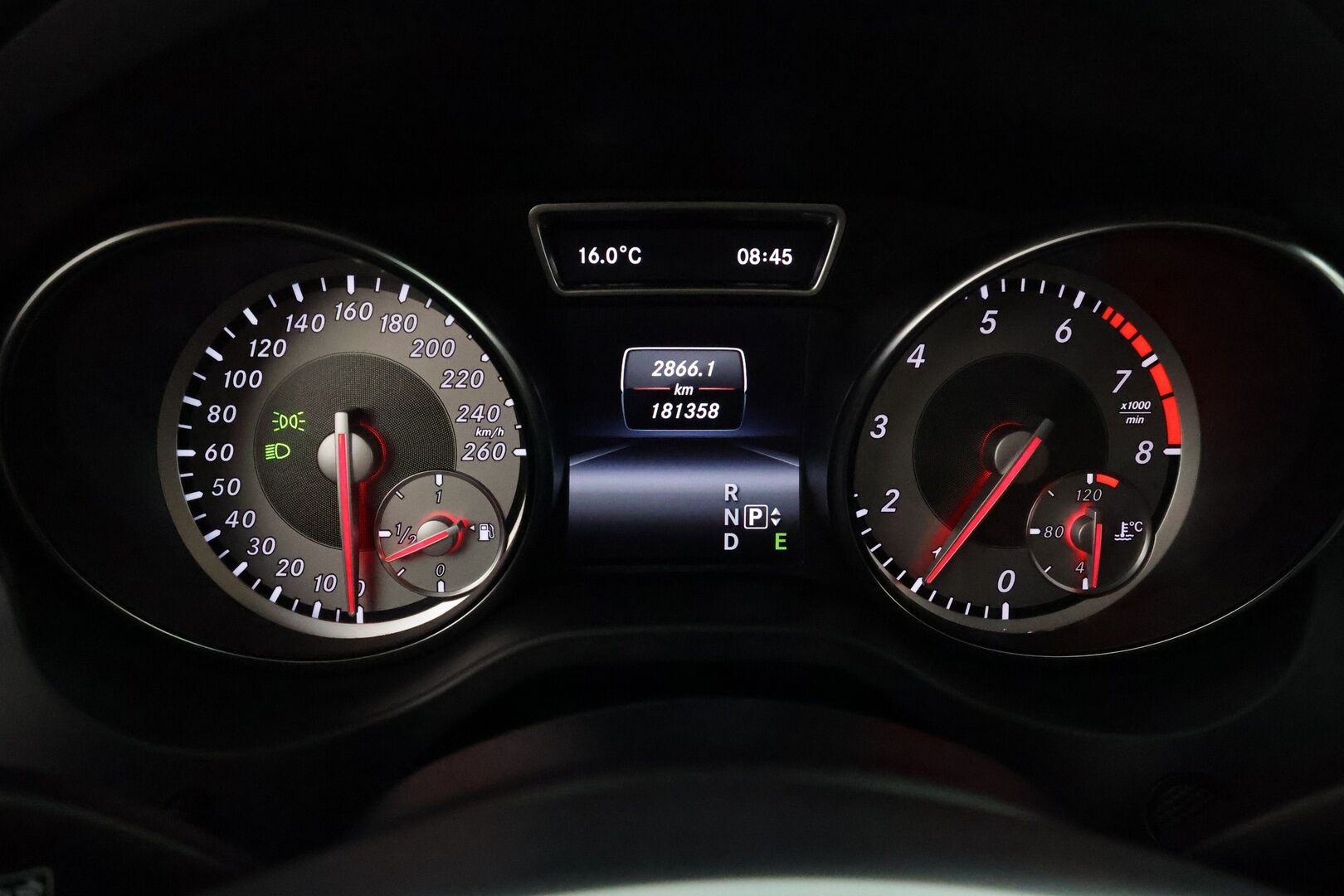 Mercedes-Benz CLA 2015 200 A Shooting Brake AMG - Lasikattoluukku / Harman/Kardon / P. Kamera / Vakkari / Adapt. LED / Bluetooth / 2x Renkaat