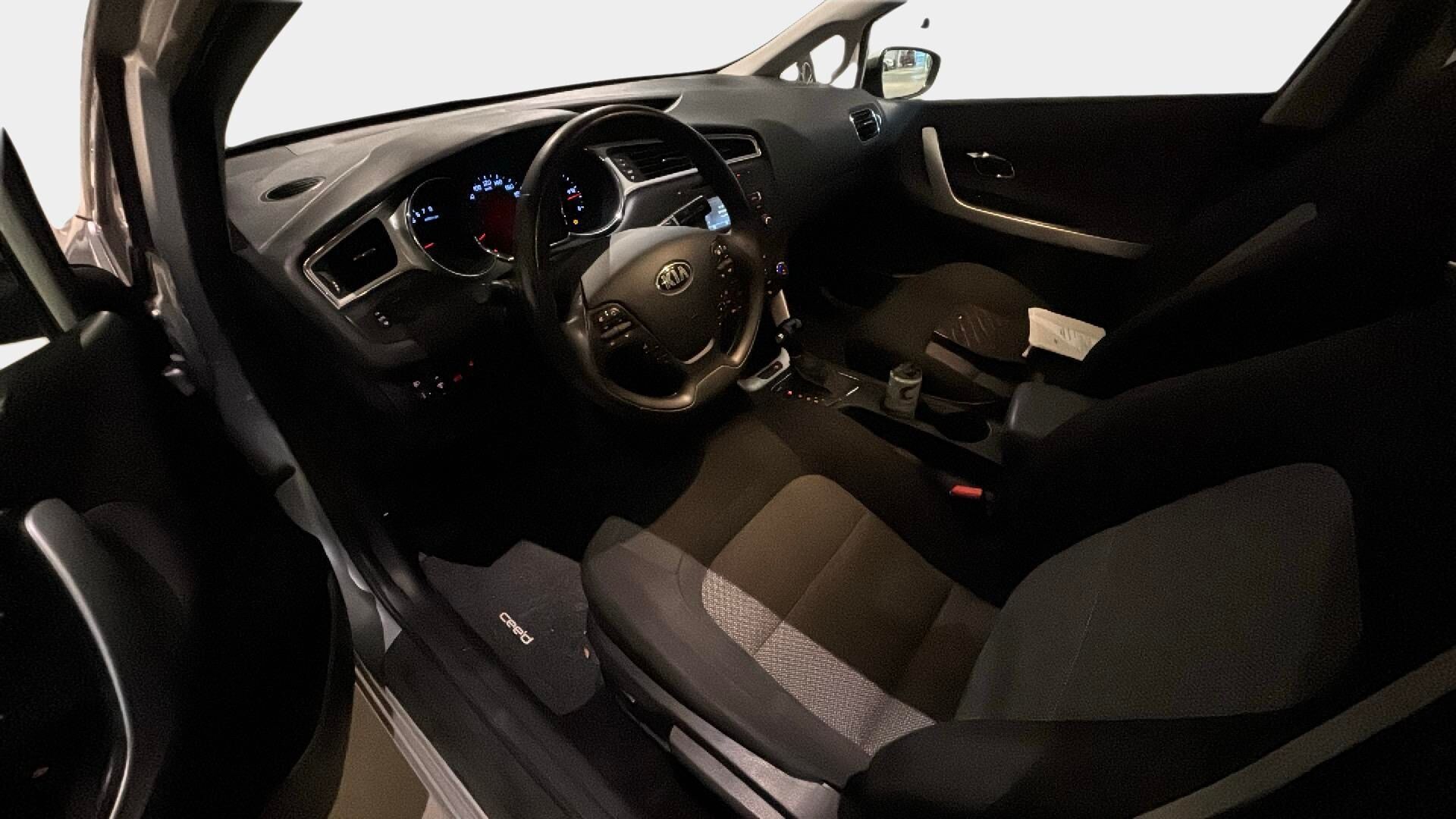 Kia cee'd 2017 1,6 EX SW DCT A/T* Suomi-auto / P. kamera / Lohkolämmitin / Vakkari /  Ratinlämmitin * - Juuri huollettu taloudellinen Suomi-auto! / Seuraava katsastus 02/27