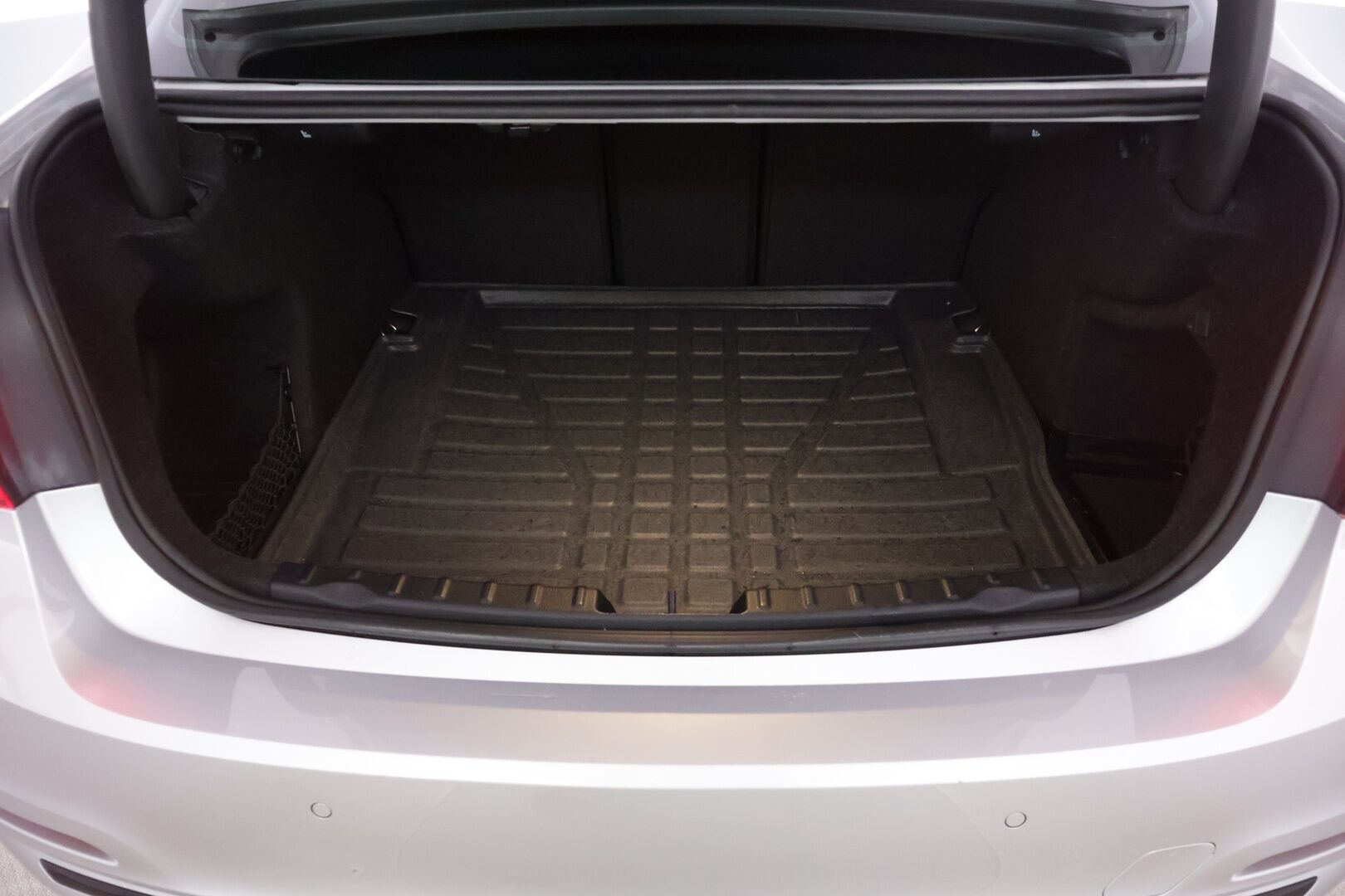 BMW 320 2017 F30 Sedan 320d A xDrive Business Exclusive Edition Sport *Suomi-auto / Tutkat edessä ja takana / Vakkari / Nahkasisusta / Sport-penkit* - *Juuri katsastettu / Adapt. LED-ajovalot / Hifi / 2x Renkaat & Vanteet / Lämmitettävä M-sport ratti /  Ei Adblue-järjestelmää* - HULLUT AVAJAISHULINAT KORKOTARJOUS 3,29 %