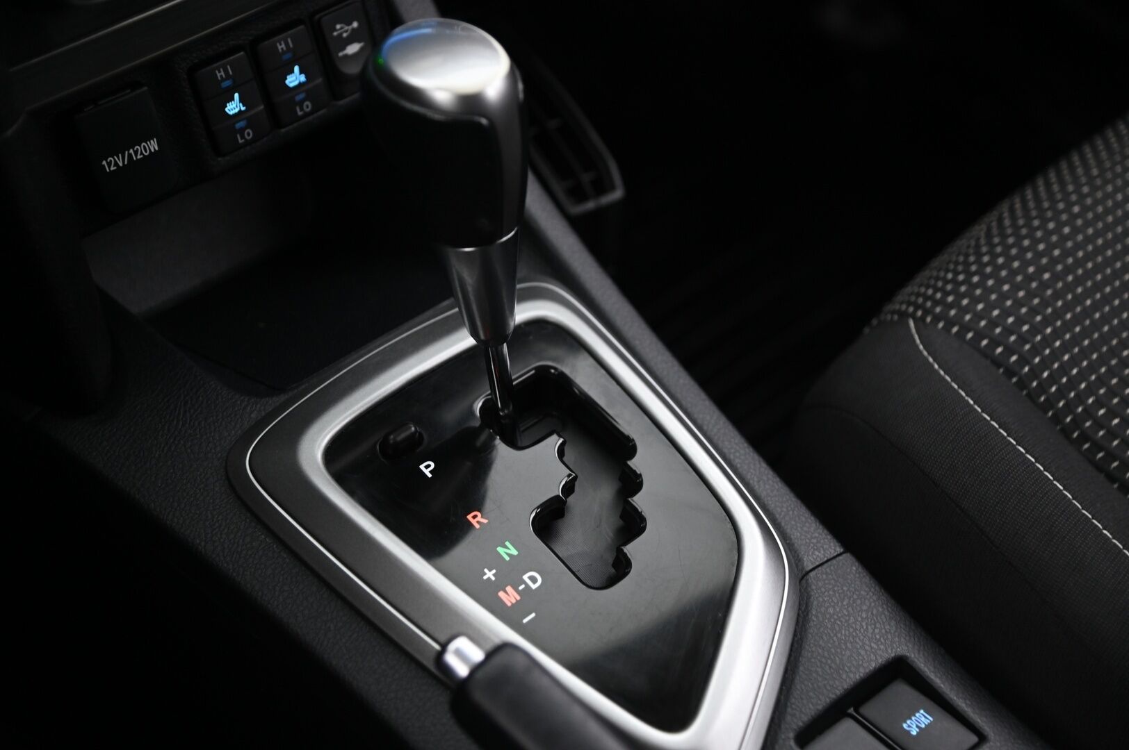 Toyota Auris 2014 Touring Sports 1,6 Valvematic Active Edition Multidrive S *Kamera / Lohko / Navi / Vakkari / BT* - 2x renkaat aluilla / Juuri huollettu / Led lisävalo 