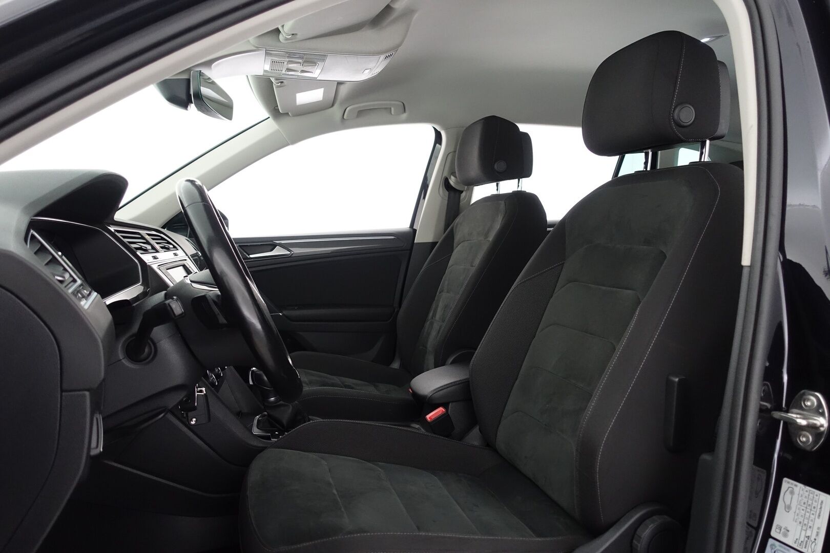 Volkswagen Tiguan 2017 Highline 2,0 TSI 132 kW (180 hv) 4MOTION DSG-automaatti - Juuri Katsastettu! | Digimittaristo | ACC | Webasto | Vetokoukku | Carplay&Android Auto | Suomi-auto | Tutkat |