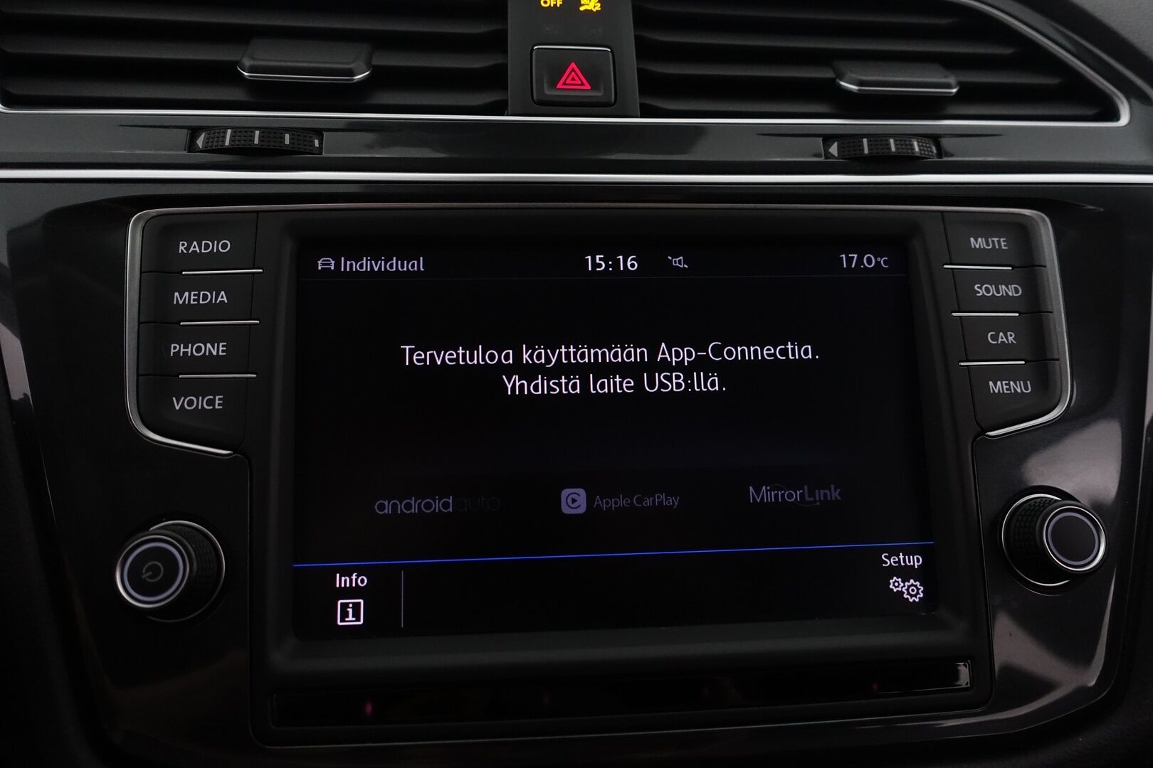 Volkswagen Tiguan 2017 Highline 2,0 TSI 132 kW (180 hv) 4MOTION DSG-automaatti - Juuri Katsastettu! | Digimittaristo | ACC | Webasto | Vetokoukku | Carplay&Android Auto | Suomi-auto | Tutkat |