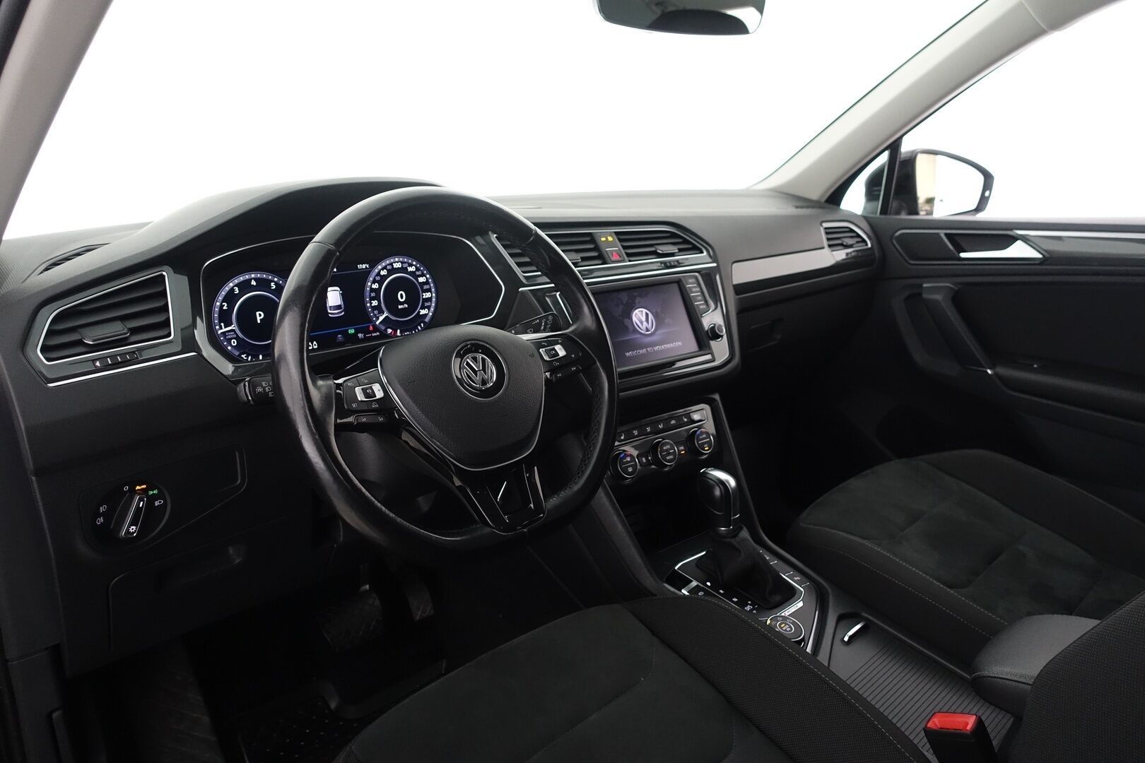 Volkswagen Tiguan 2017 Highline 2,0 TSI 132 kW (180 hv) 4MOTION DSG-automaatti - Juuri Katsastettu! | Digimittaristo | ACC | Webasto | Vetokoukku | Carplay&Android Auto | Suomi-auto | Tutkat |