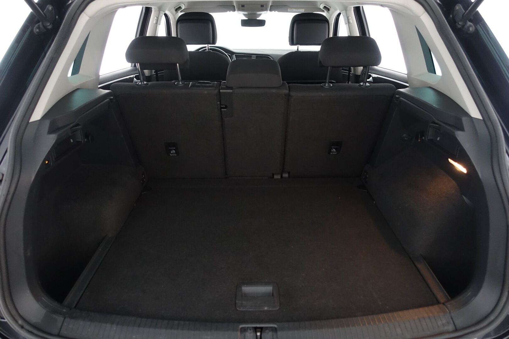 Volkswagen Tiguan 2017 Highline 2,0 TSI 132 kW (180 hv) 4MOTION DSG-automaatti - Juuri Katsastettu! | Digimittaristo | ACC | Webasto | Vetokoukku | Carplay&Android Auto | Suomi-auto | Tutkat |