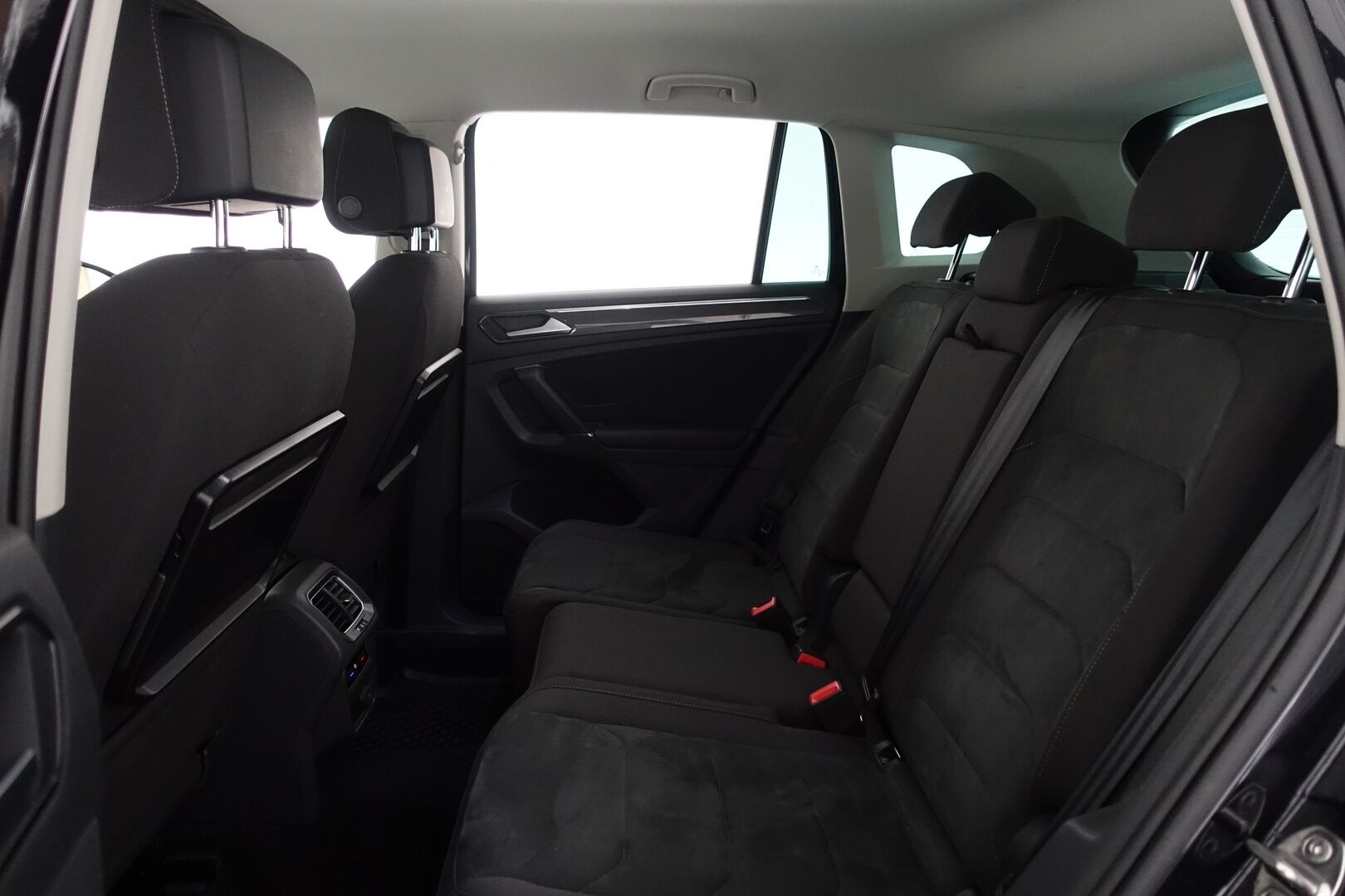 Volkswagen Tiguan 2017 Highline 2,0 TSI 132 kW (180 hv) 4MOTION DSG-automaatti - Juuri Katsastettu! | Digimittaristo | ACC | Webasto | Vetokoukku | Carplay&Android Auto | Suomi-auto | Tutkat |