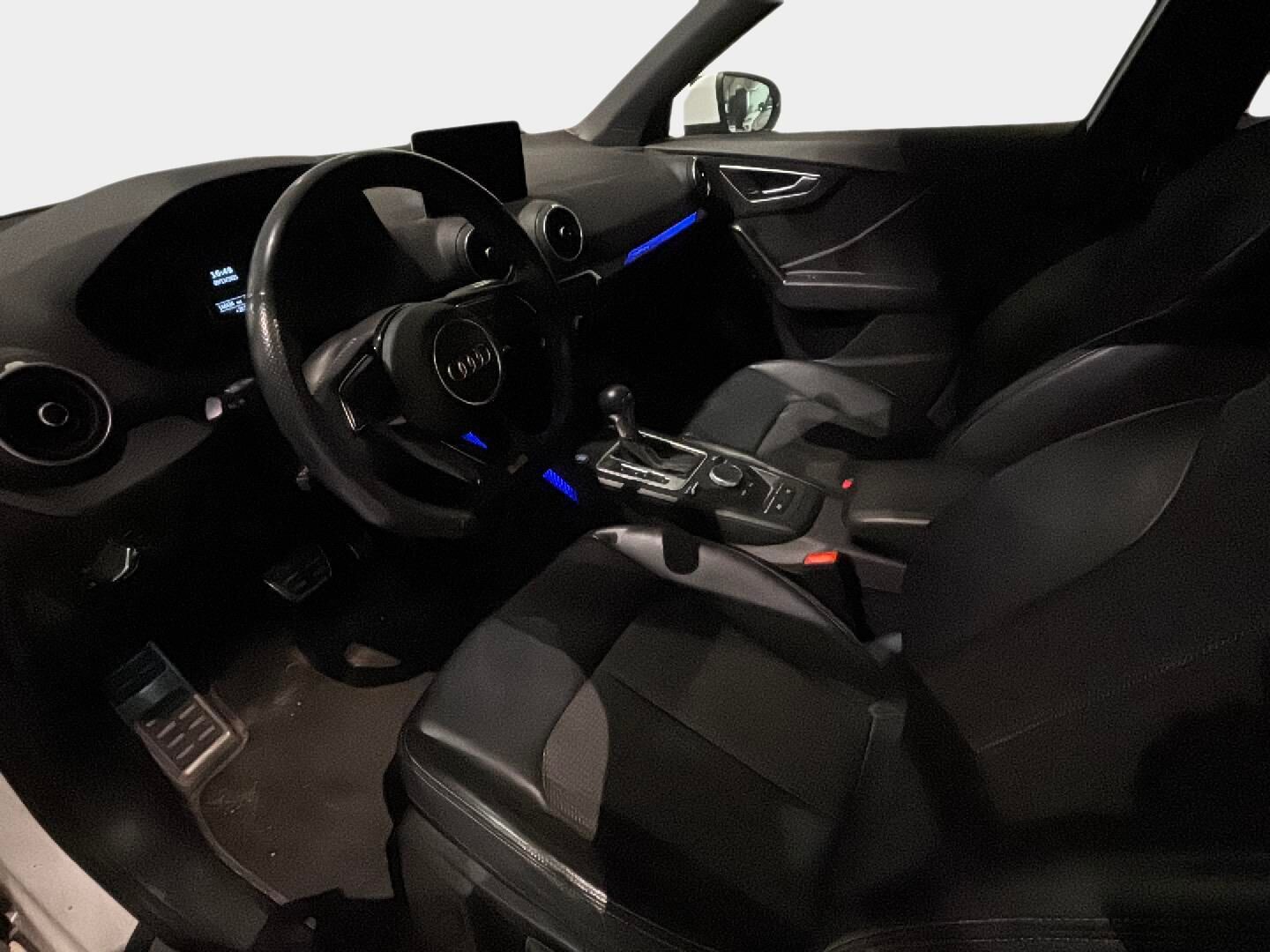 Audi Q2 2017 Business Sport 2,0 TDI 140 kW quattro S tronic S-Line *ACC /Sähköluukku / Ambient / Keyless Go / Lohko+sis.p / Puolinahat* - S-Line sisä ja ulkonäkö paketti / Adaptiivinen vakionopeudensäädin / Sähkötoiminen peräluukku