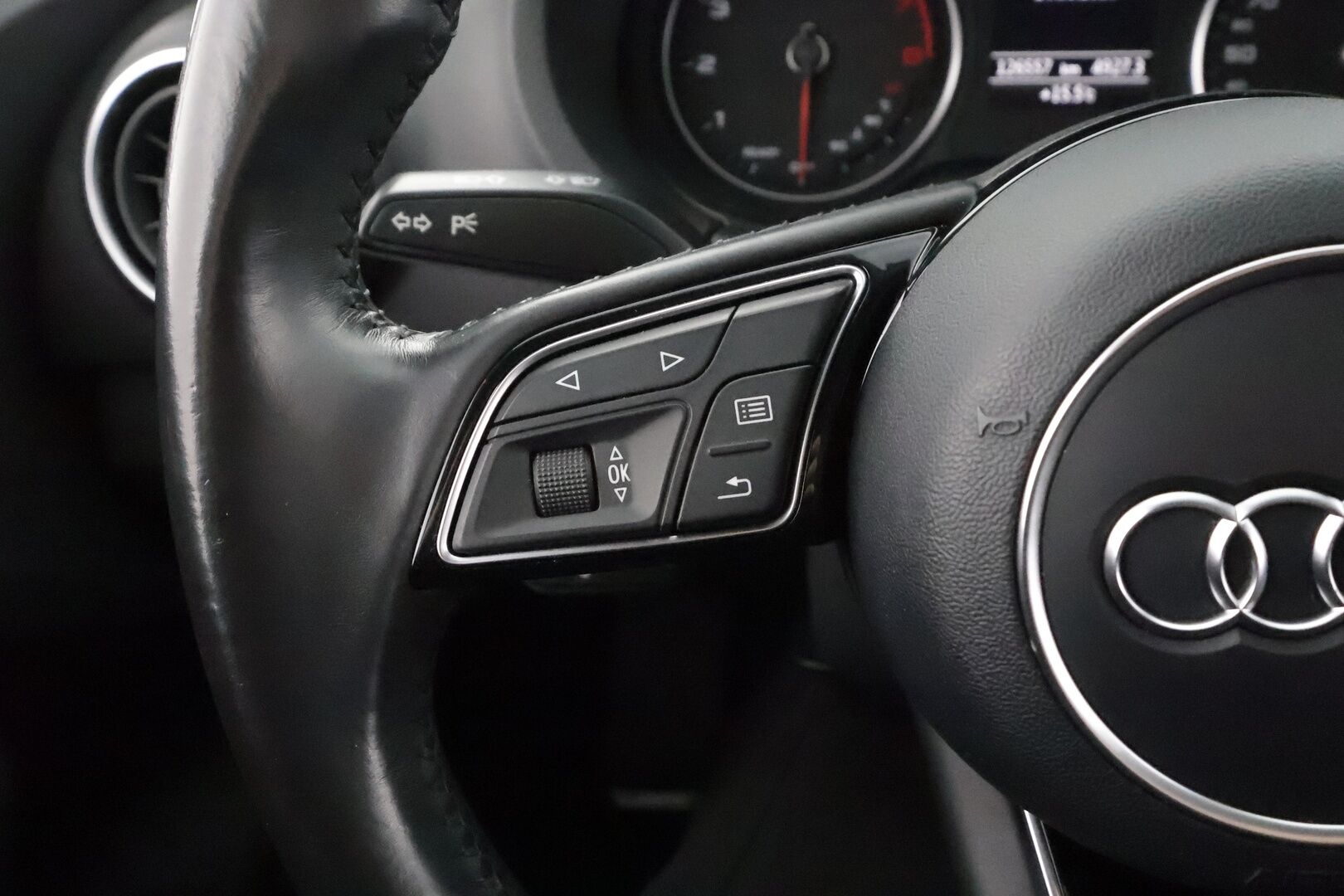 Audi A3 2017 Sportback First Edition Business 1,4 TFSI COD 110 kW ultra S tronic - | ACC | Facelift | LED | Keyless | Apple & Android | Lohko+sisälämmitin | Peruutustutka | Audi Sound System | 2x renkaat aluin | Suomiauto | 