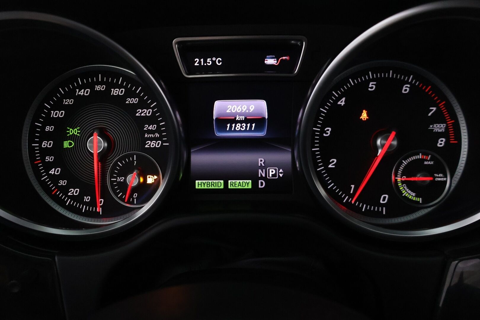 Mercedes-Benz GLE 2015 500 e 4MATIC AMG *H&K / Comand / LED / BLIS / Nahat * - * Diamond Silver Metallic / Vähän ajettu / Vahva 3.0 V6 *