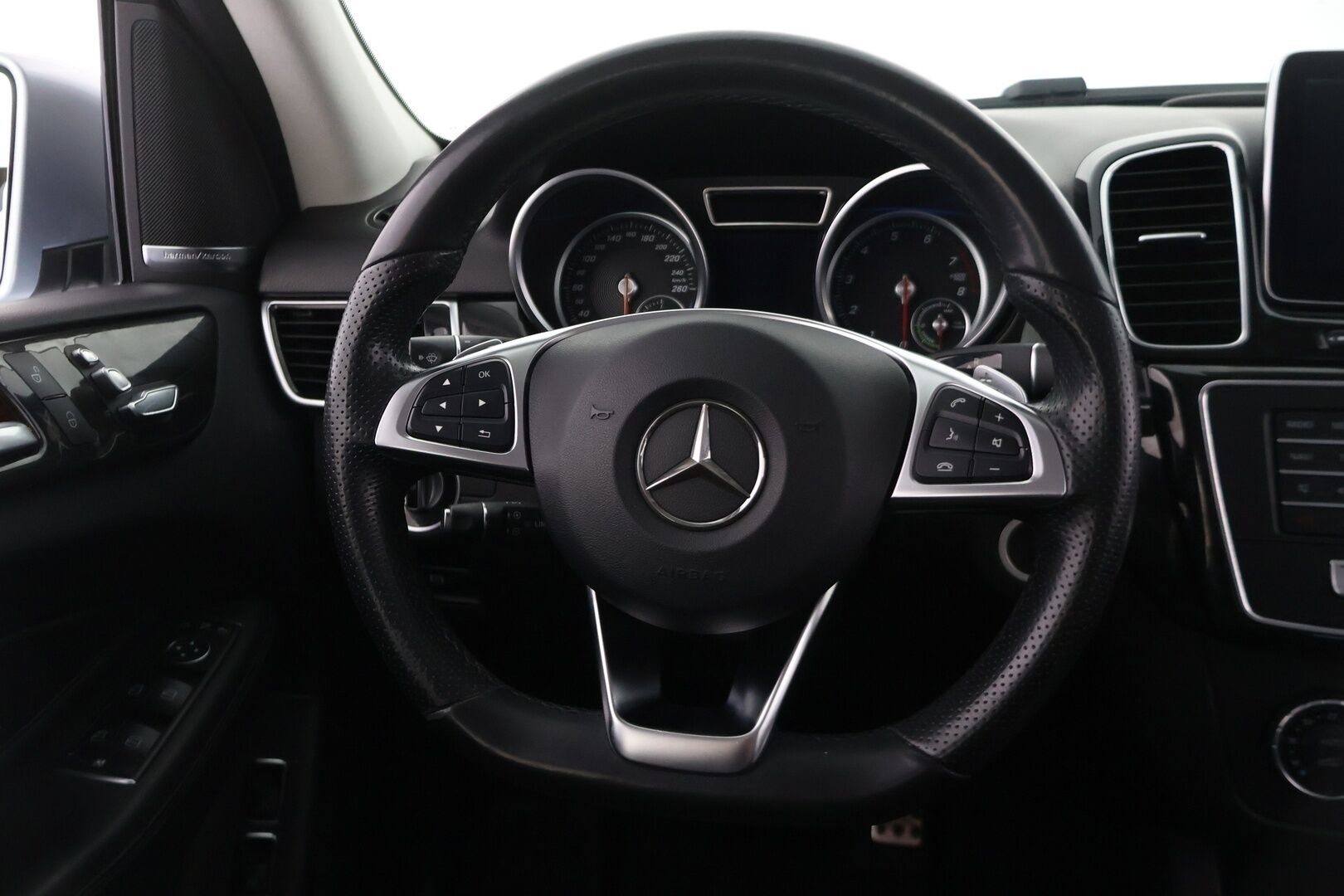 Mercedes-Benz GLE 2015 500 e 4MATIC AMG - H&K | Comand | LED | BLIS | Lane assist | IHC+ | Nahat | Juuri huollettu