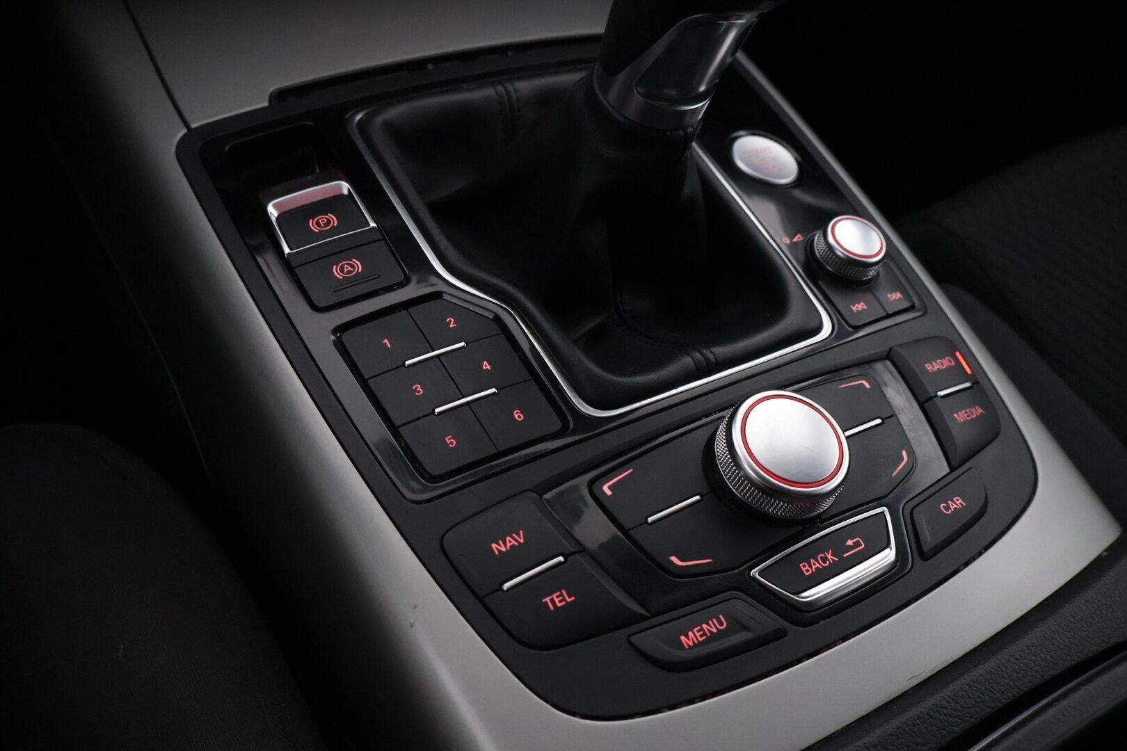 Audi A6 2011 Avant 2,0 TDI 130 kW Start-Stop - S-Line ulkopaketti | Sporttipenkit | Xenon | Vakkari | Lohkolämmitin ja sisäpistoke