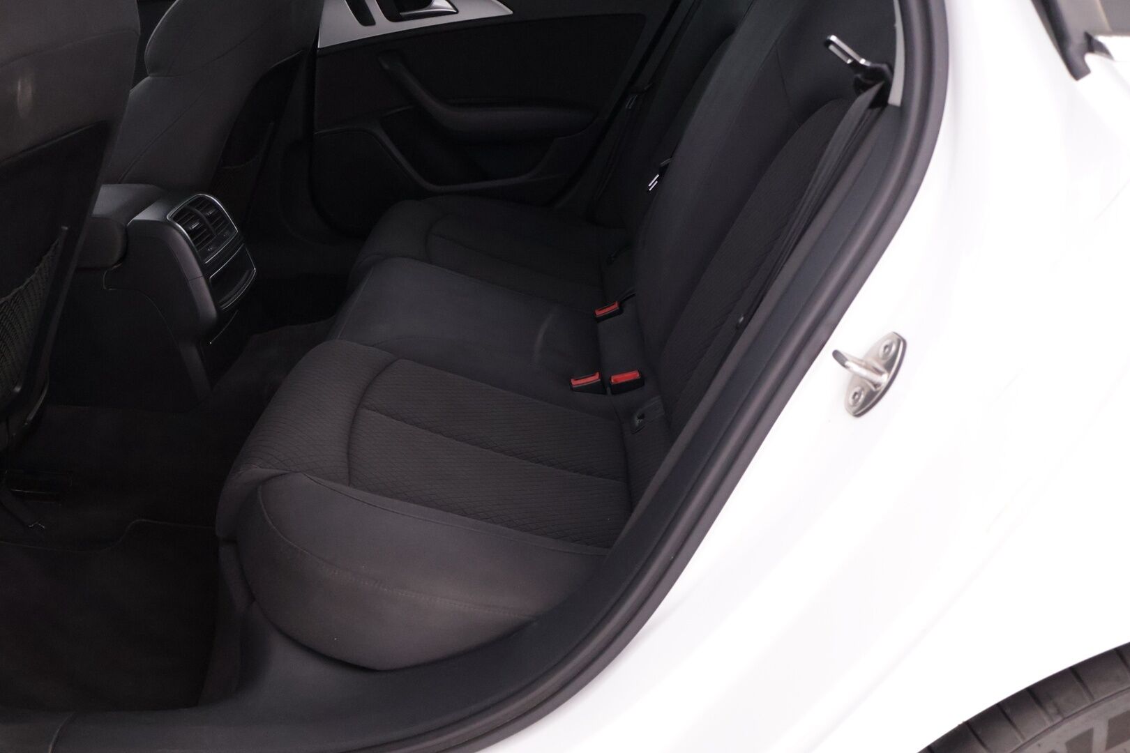 Audi A6 2011 Avant 2,0 TDI 130 kW Start-Stop - S-Line ulkopaketti | Sporttipenkit | Xenon | Vakkari | Lohkolämmitin ja sisäpistoke