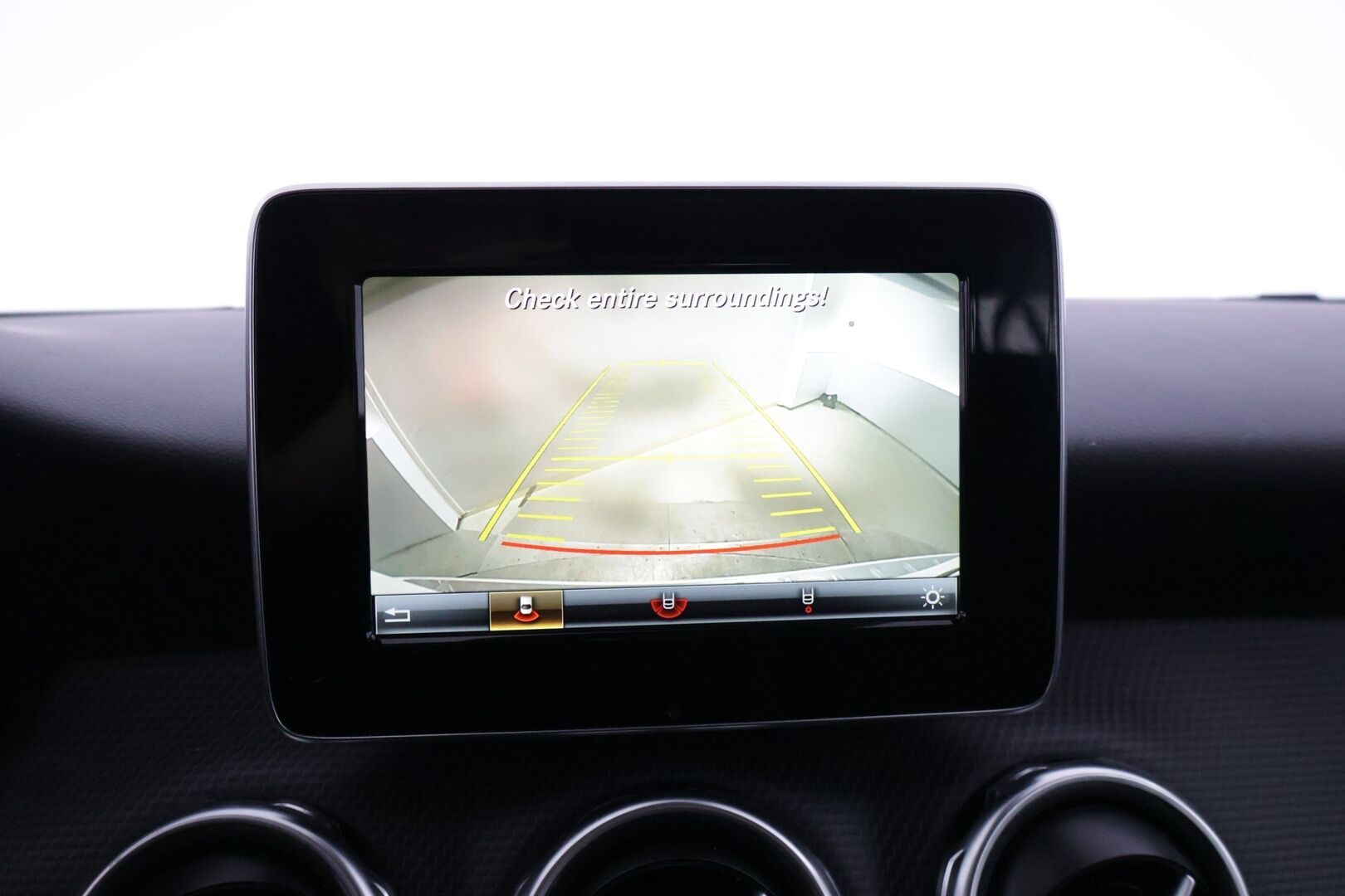 Mercedes-Benz GLA 2018 220 d 4Matic A Premium Business * Webasto / LED valot / Navi / P.kamera / Vakkari / Puolinahat * - *2x renkaat vanteilla / Asiallisesti huollettu / Facelift * - HULLUT JOULUT KORKOTARJOUS 2,49% 