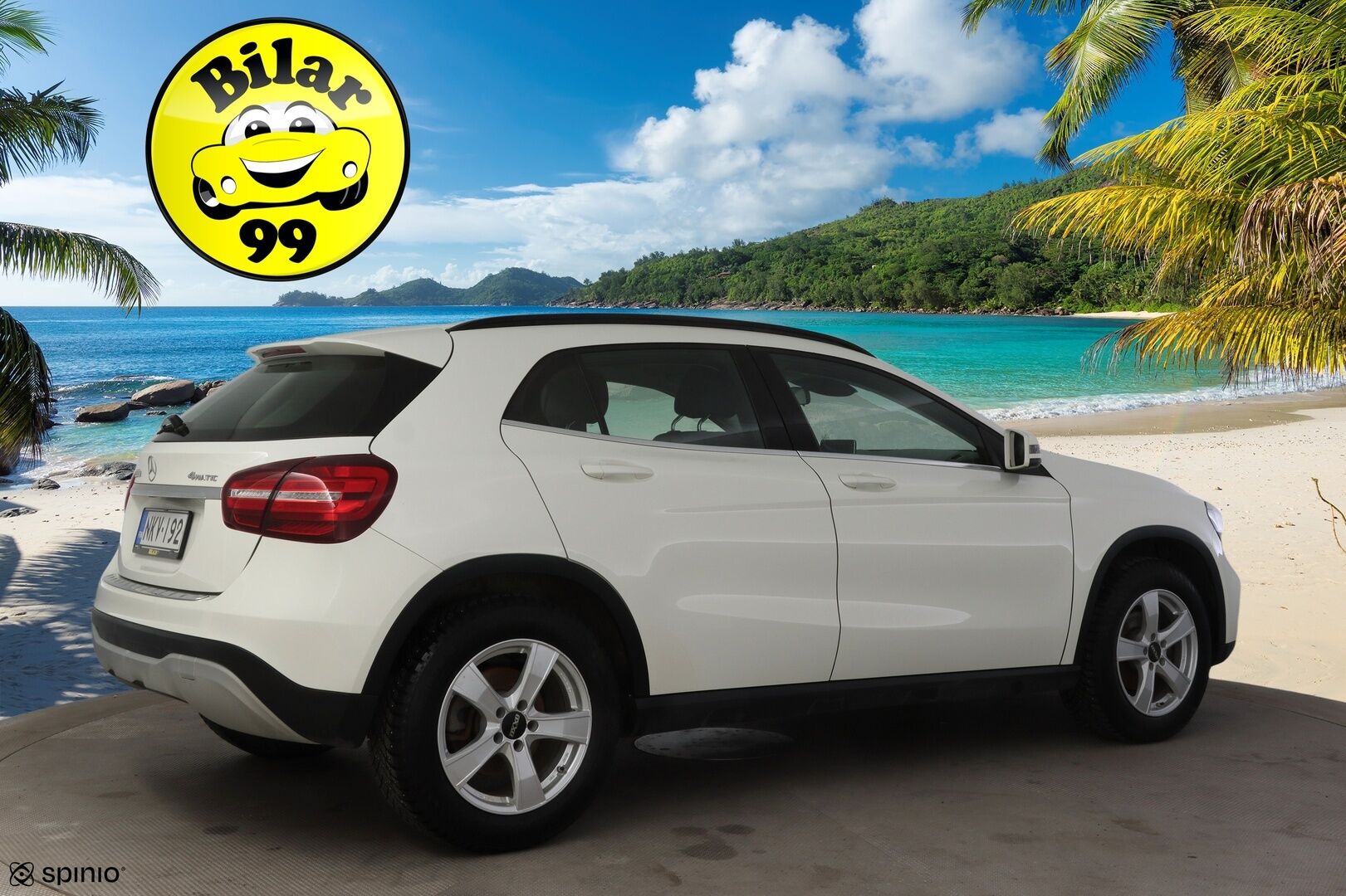 Mercedes-Benz GLA 2018 220 d 4Matic A Premium Business * Webasto / LED valot / Navi / P.kamera / Vakkari / Puolinahat * - *2x renkaat vanteilla / Asiallisesti huollettu / Facelift * - HULLUT JOULUT KORKOTARJOUS 2,49% 