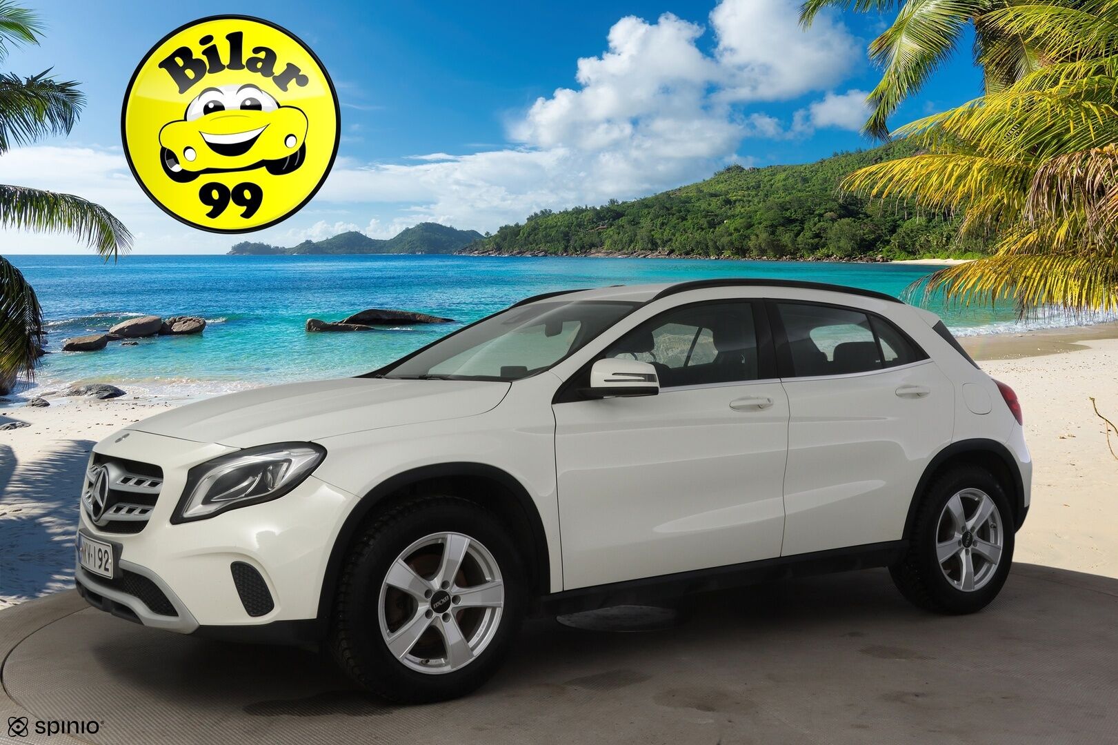 Mercedes-Benz GLA 2018 220 d 4Matic A Premium Business * Webasto / LED valot / Navi / P.kamera / Vakkari / Puolinahat * - *2x renkaat vanteilla / Asiallisesti huollettu / Facelift *