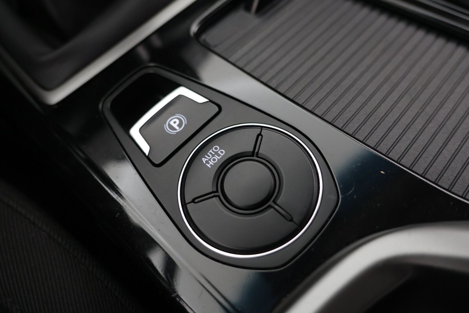 Hyundai i40 Wagon 2018 1,6 6MT ISG Classic * Vakkari / Bluetooth / Ilmastointi * - 2-omisteinen / Suomi-auto / 2 x hyväkuntoiset renkaat - HULLUT AVAJAISHULINAT KORKOTARJOUS 3,29 %