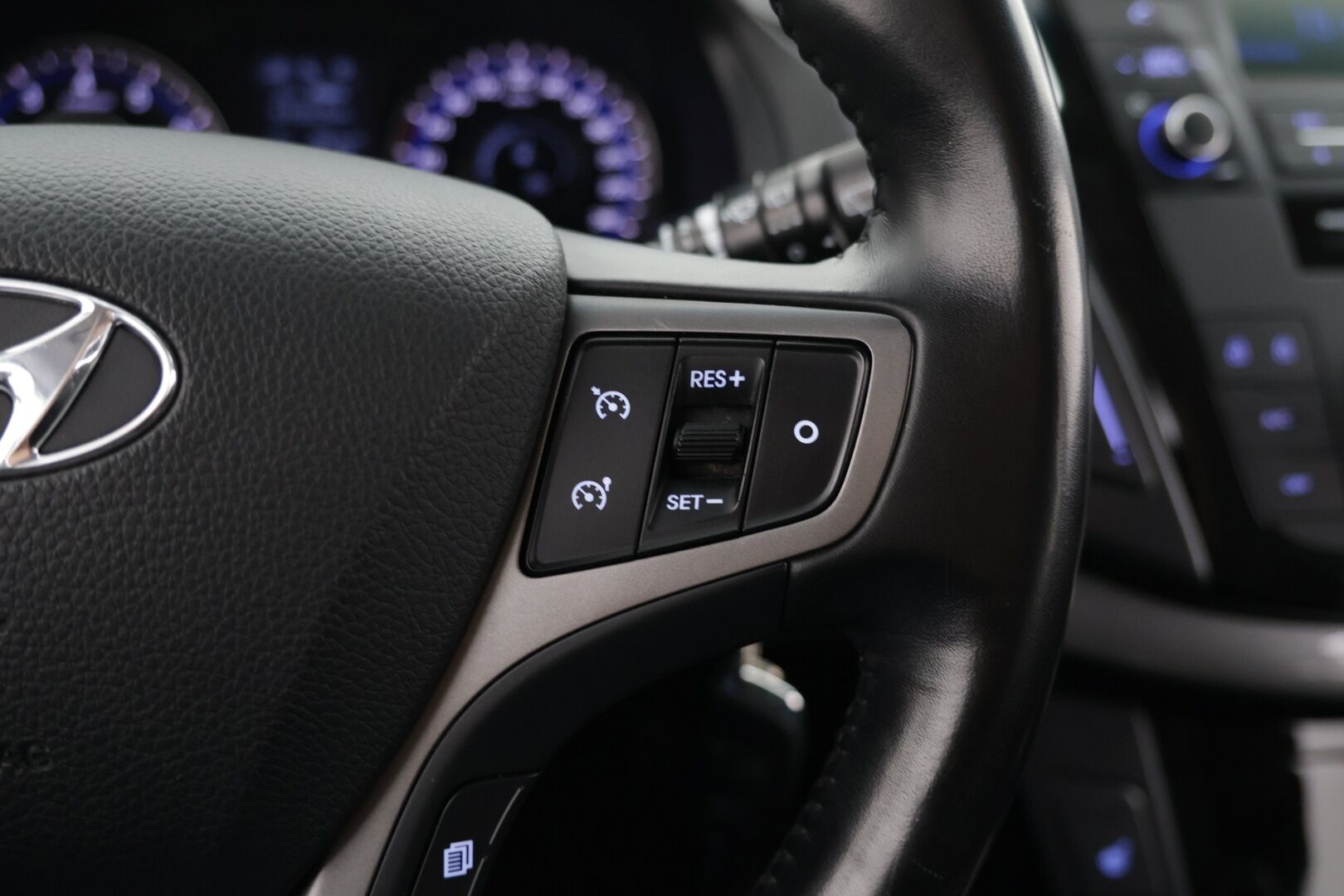 Hyundai i40 Wagon 2018 1,6 6MT ISG Classic * Vakkari / Bluetooth / Ilmastointi * - 2-omisteinen / Suomi-auto / 2 x hyväkuntoiset renkaat - HULLUT AVAJAISHULINAT KORKOTARJOUS 3,29 %