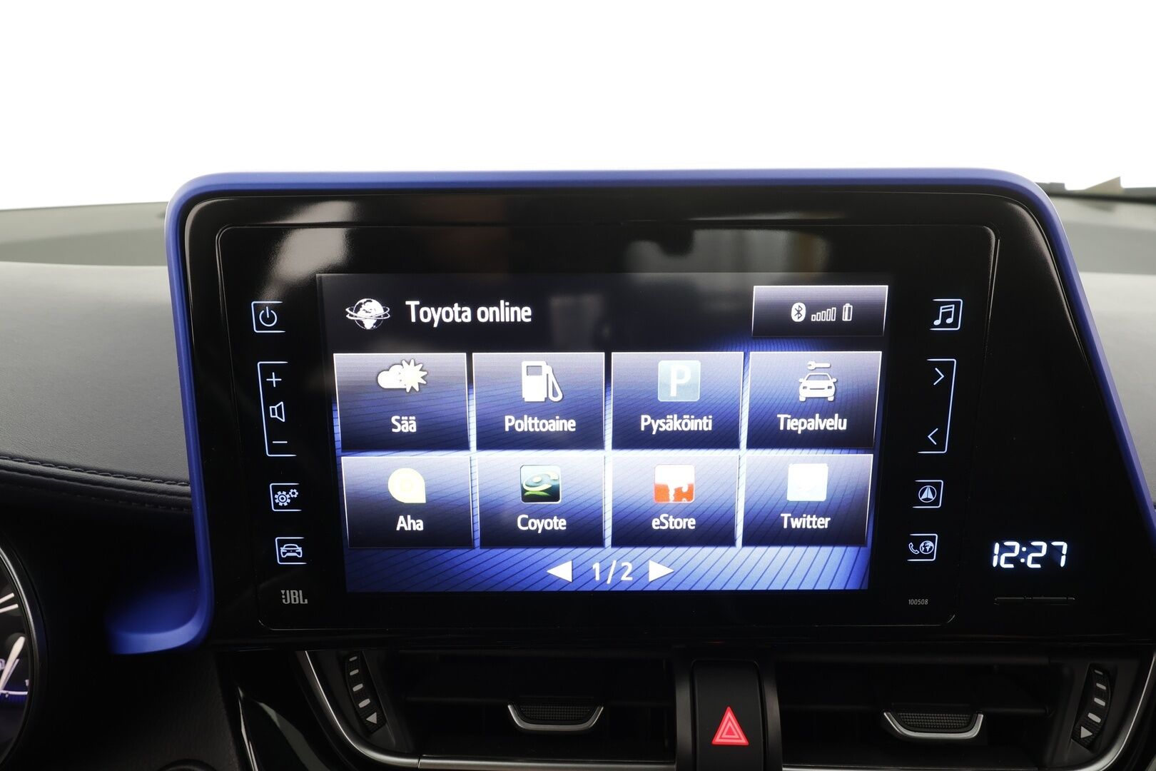 Toyota C-HR 2017 1,8 Hybrid Premium * Nahat / JBL / ACC / P.kamera / LED / Navi / Lohkolämmitin / KeylessGo * - Suomi-auto / Kahdet renkaat aluvanteilla