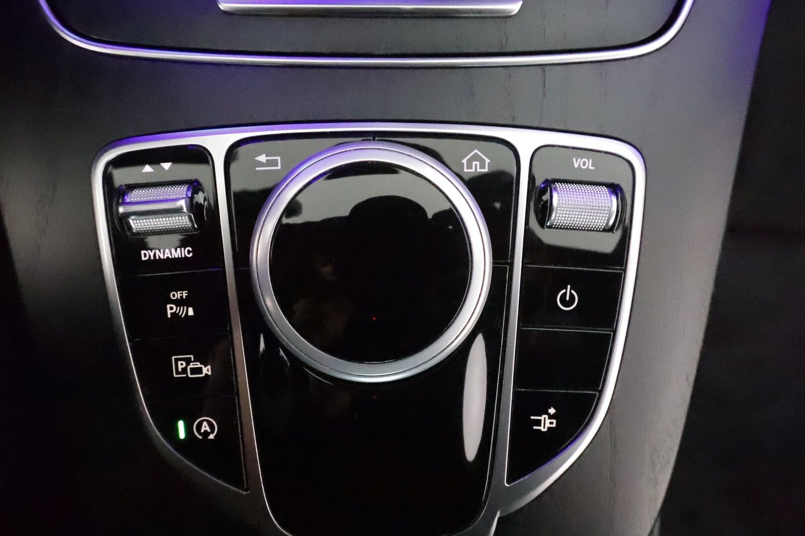 Mercedes-Benz E 2017 220 d 4Matic A Coupé Business AMG *Distronic Pro / Multibeam LED / Navi / Lohko / P.kamera* -  / Suomiauto /  Nelikko / Erikoisväri