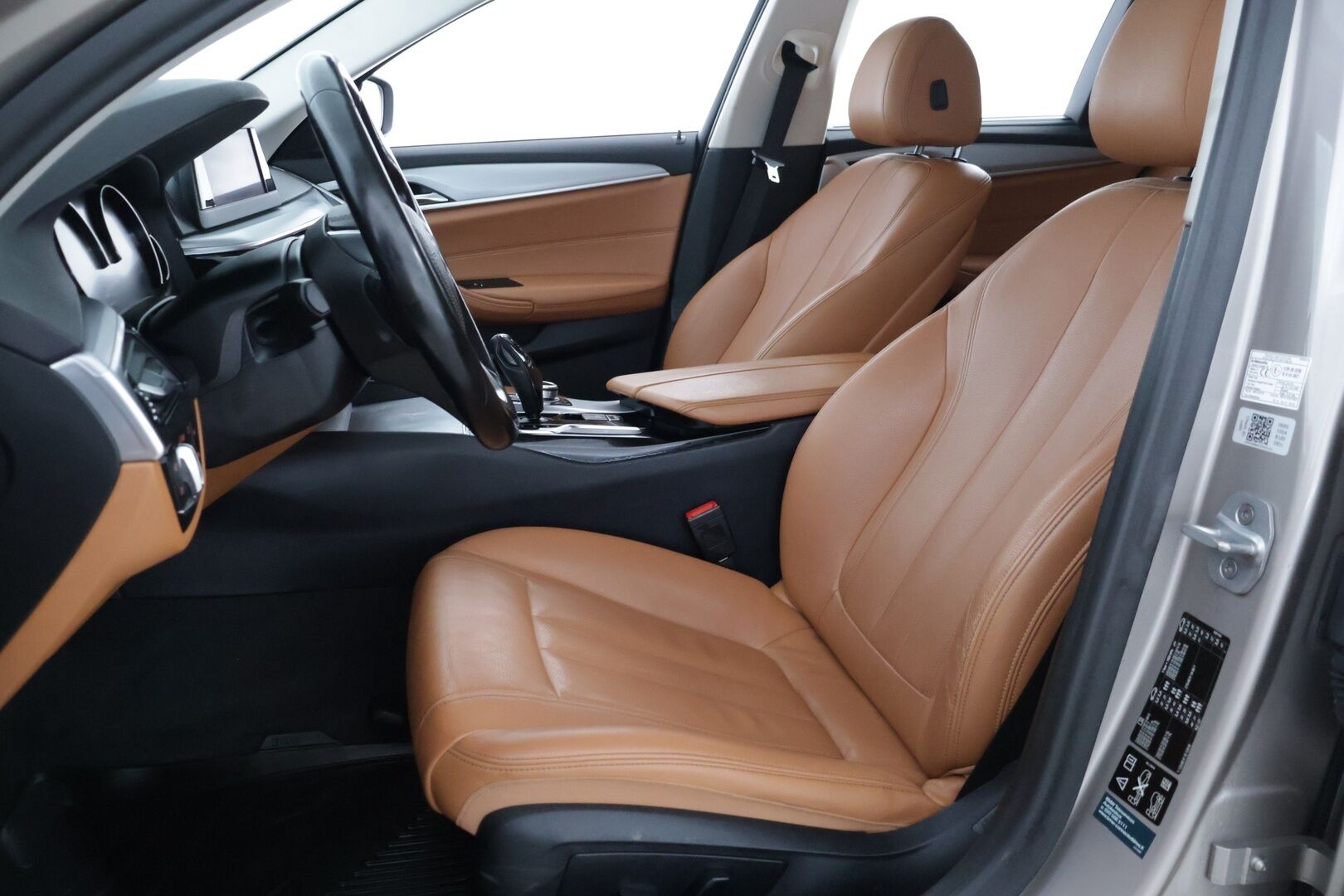 BMW 520 2017 G31 Touring 520d A xDrive Business* Webasto / Vetokoukku / Konjakkinahat* - *Digimittari / My BMW / 2-Omisteinen / Suomi-auto / P-Tutkat / Siisti* - HULLUT JOULUT KORKOTARJOUS 2,49% 